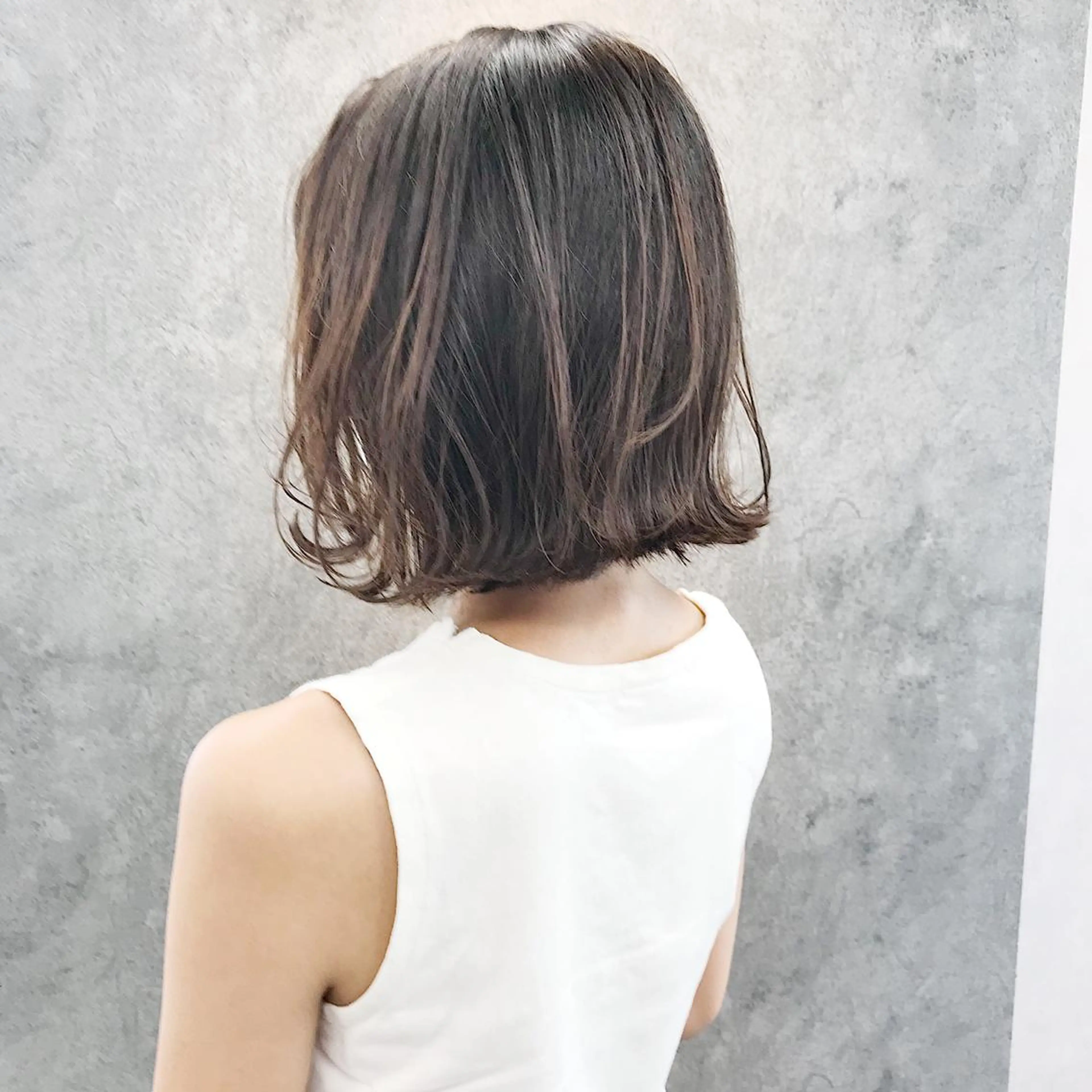 ミディアム カット ヘアカラー トリートメント 所渉/韓国レイヤー /ウルフカットのヘアスタイル