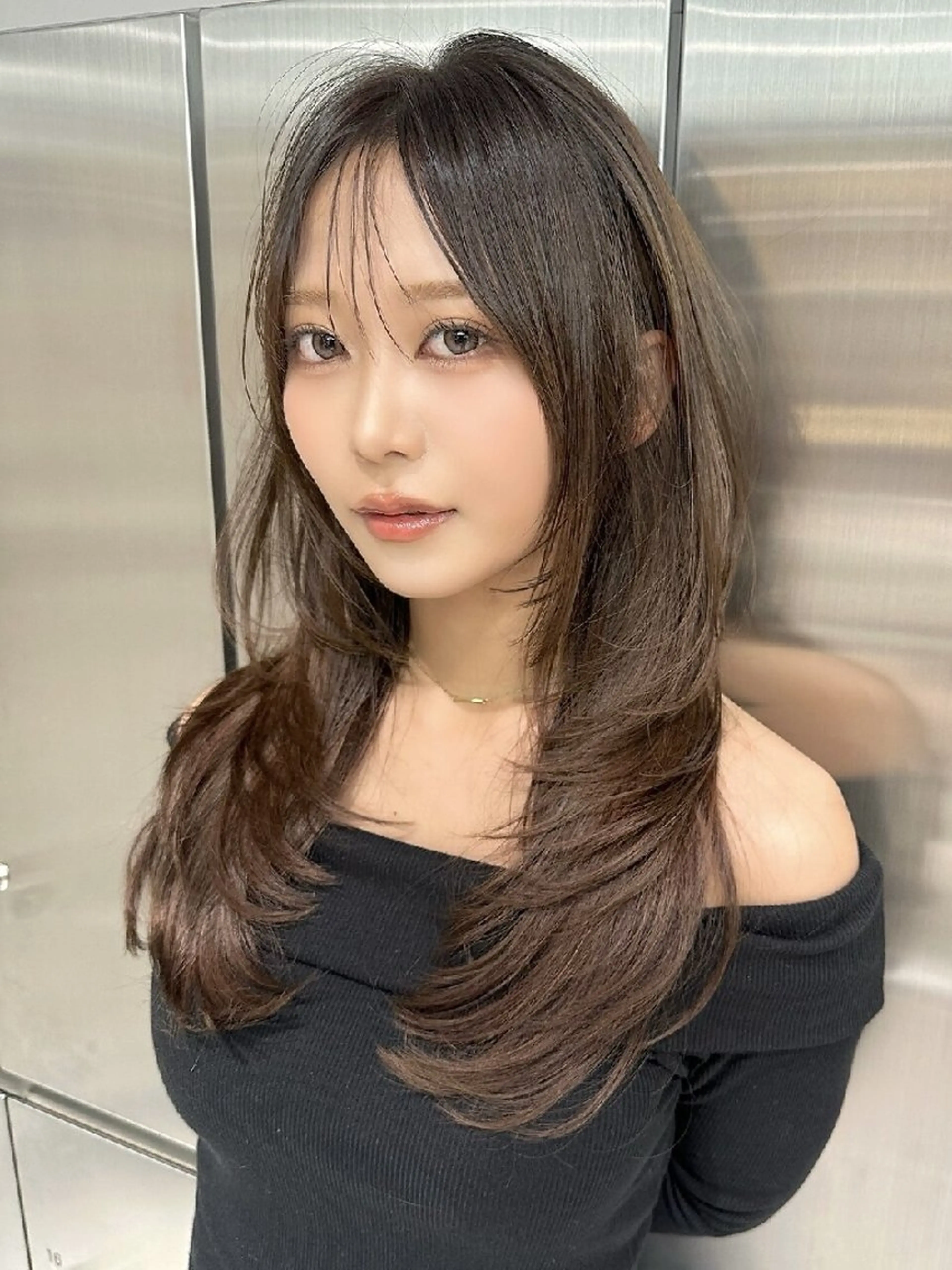 カラー ロング カット ヘアカラー トリートメント Lond Mirrorのヘアスタイル