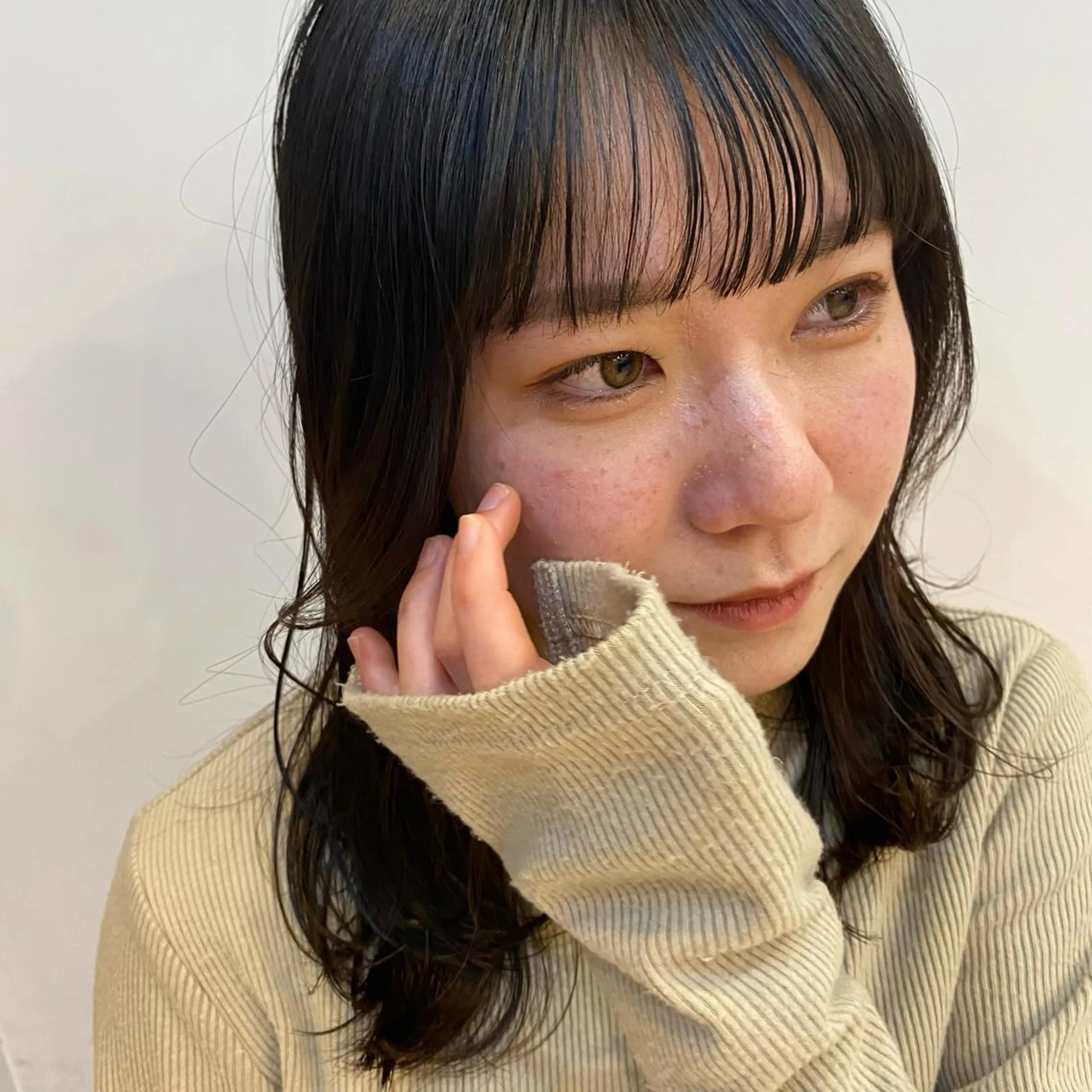 ロング カラー 透明感カラー shiori/暖色/ レイヤー/似合わせのヘアスタイル