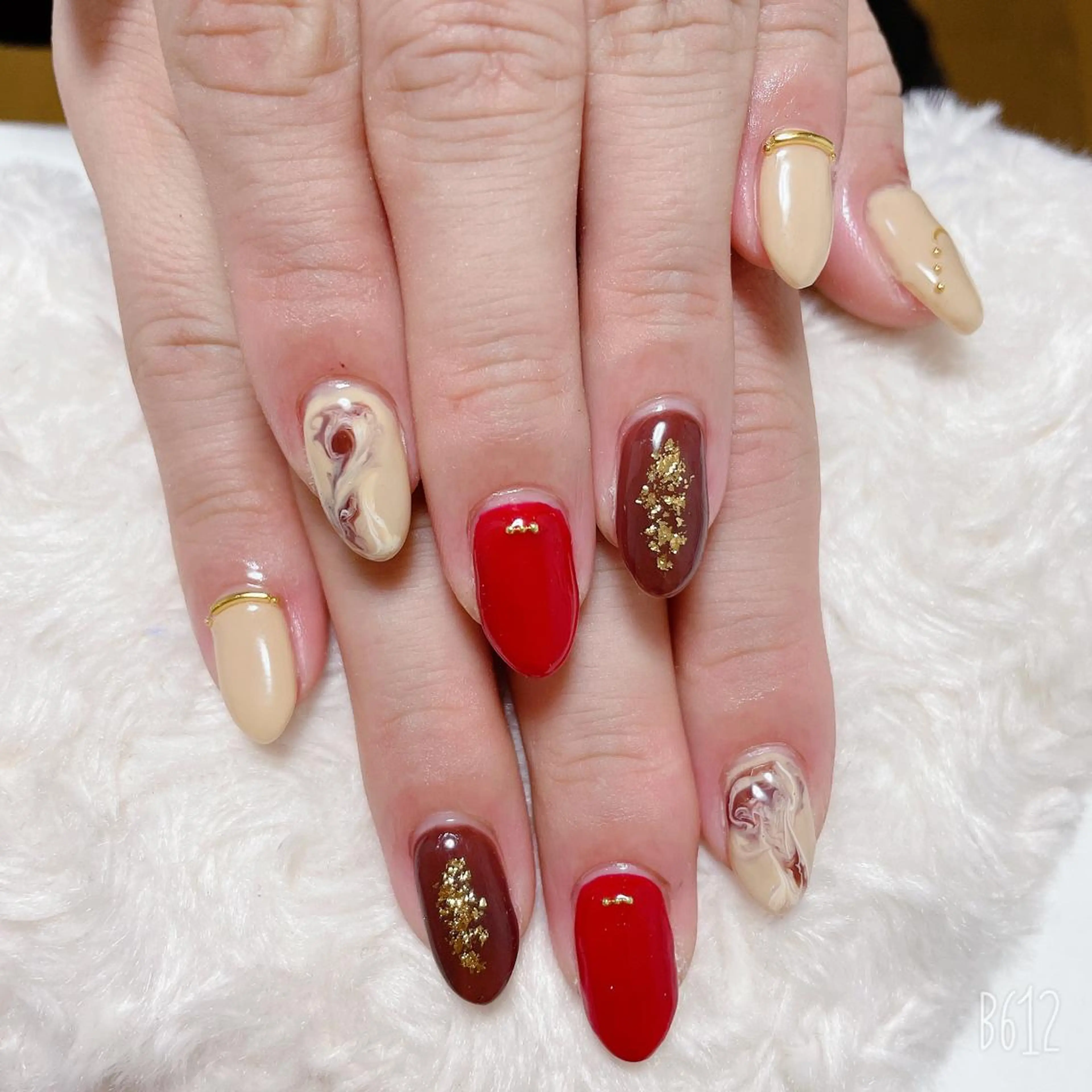 ネイル The Best Beauty受付担当のヘアスタイル