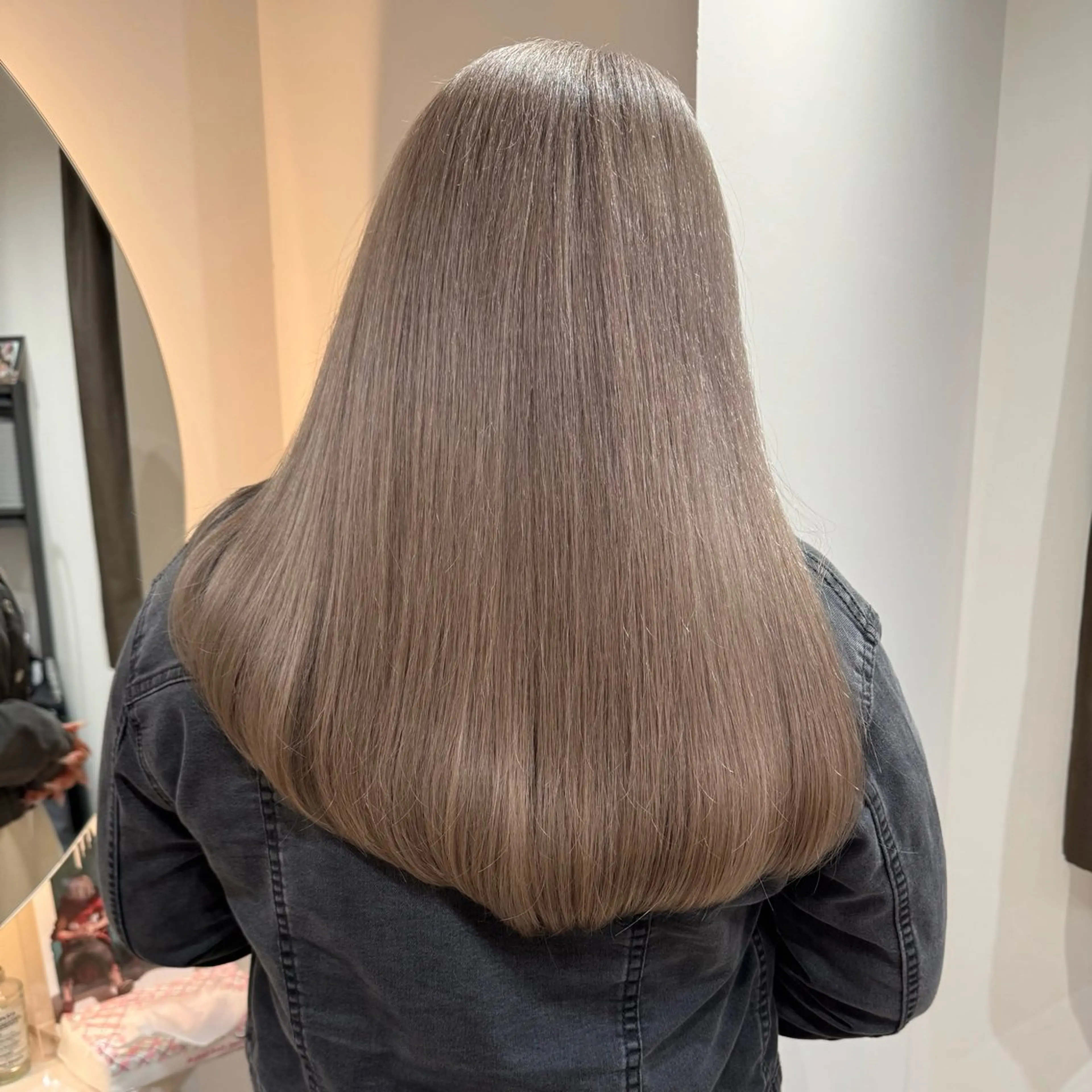 ロング カラー ブリーチ ロング iga/渋谷個室🍀 ✨艶髪ハイトーン✨のヘアスタイル