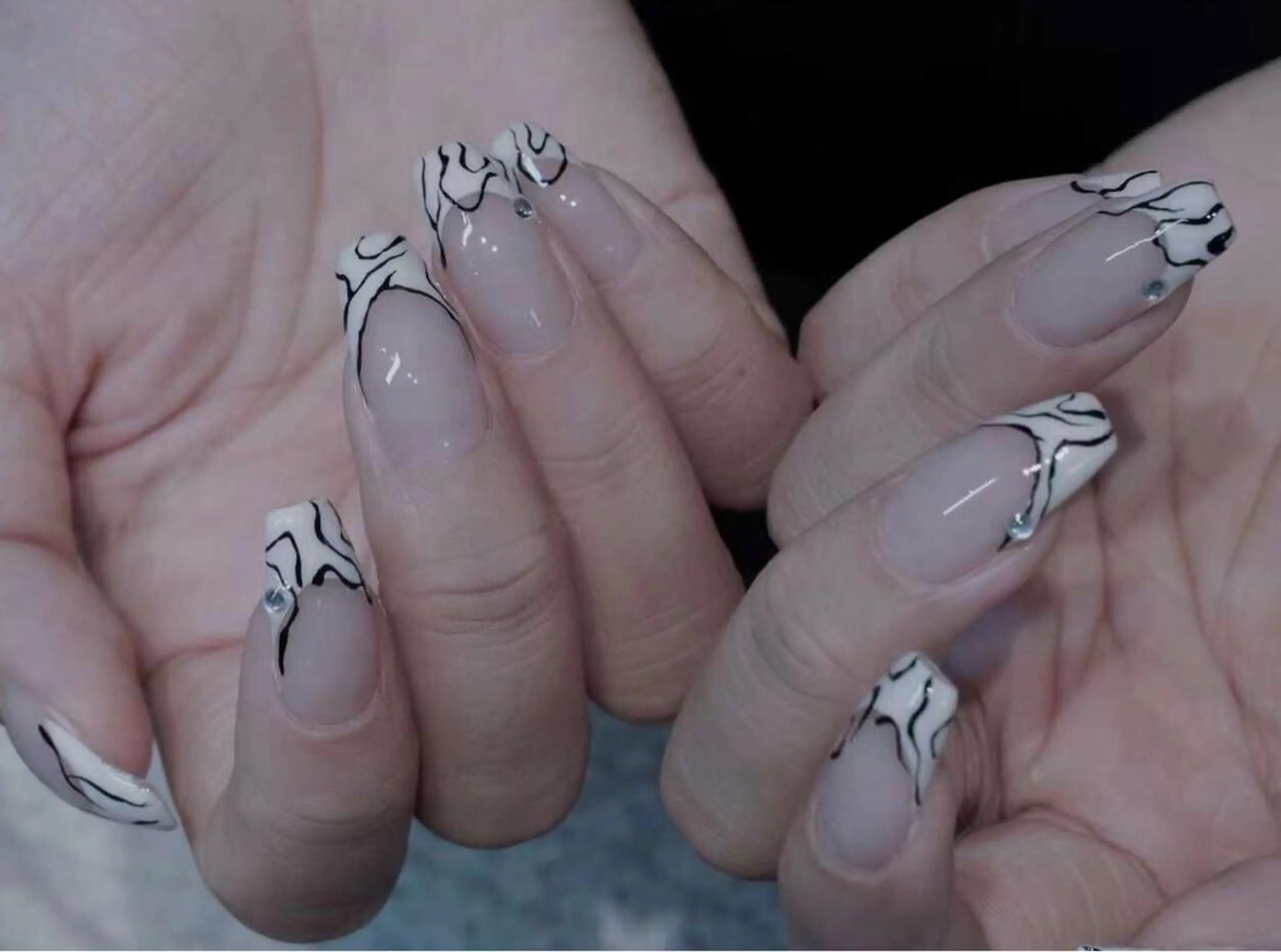 ネイル ハンドネイル リ サのネイルデザイン