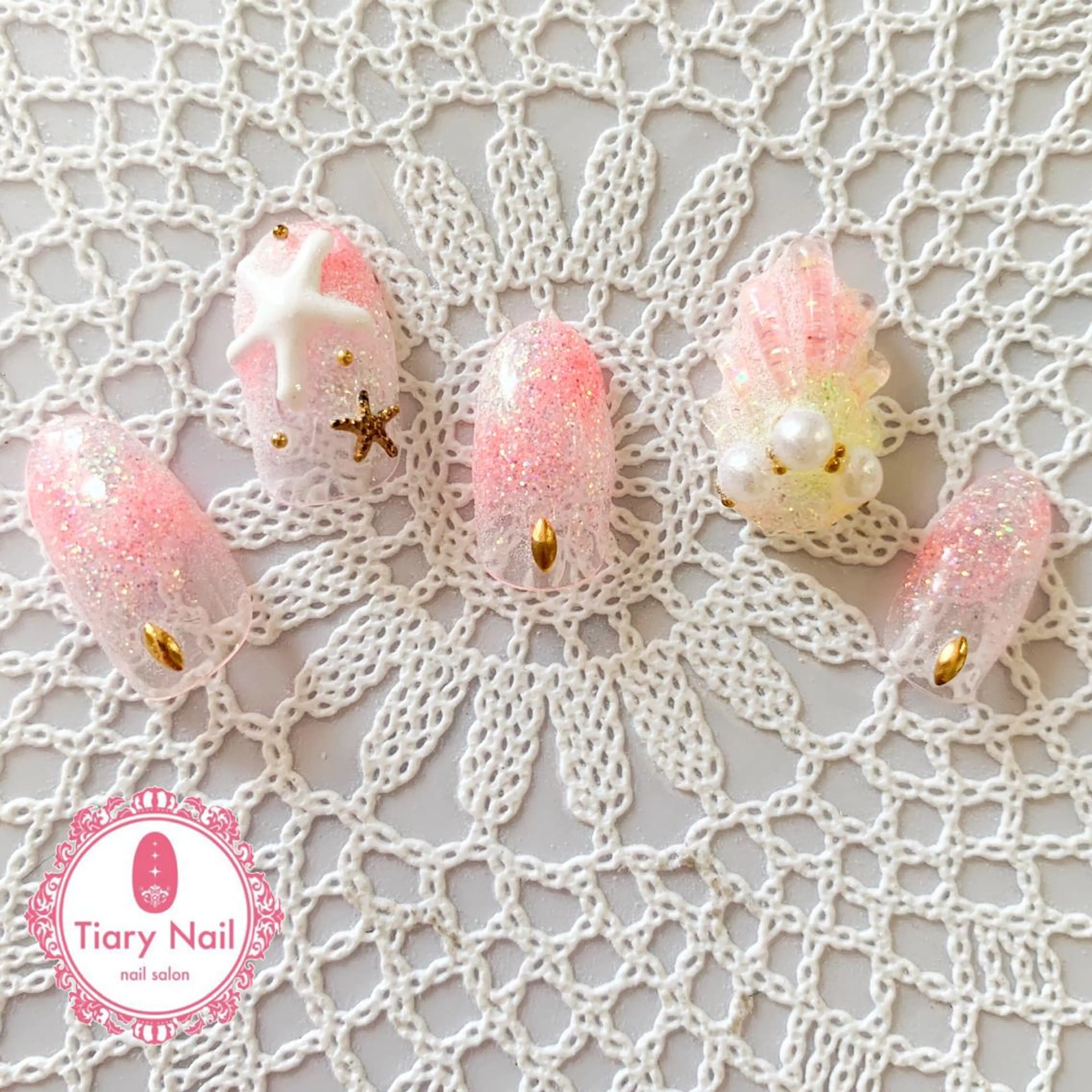 ネイル tiarynail K Kのネイルデザイン