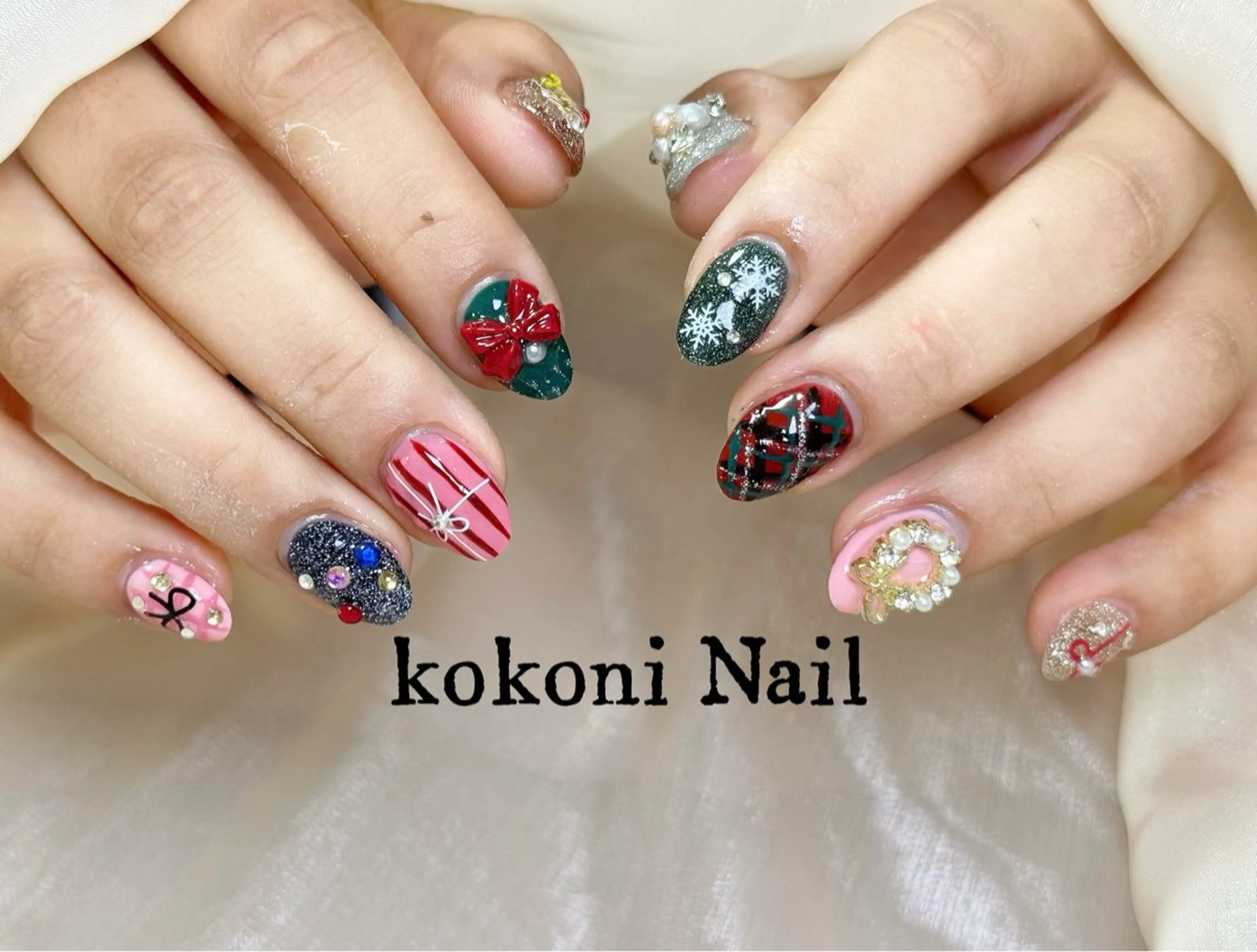 ネイル ハンドネイル ここに ネイルサロンのネイルデザイン