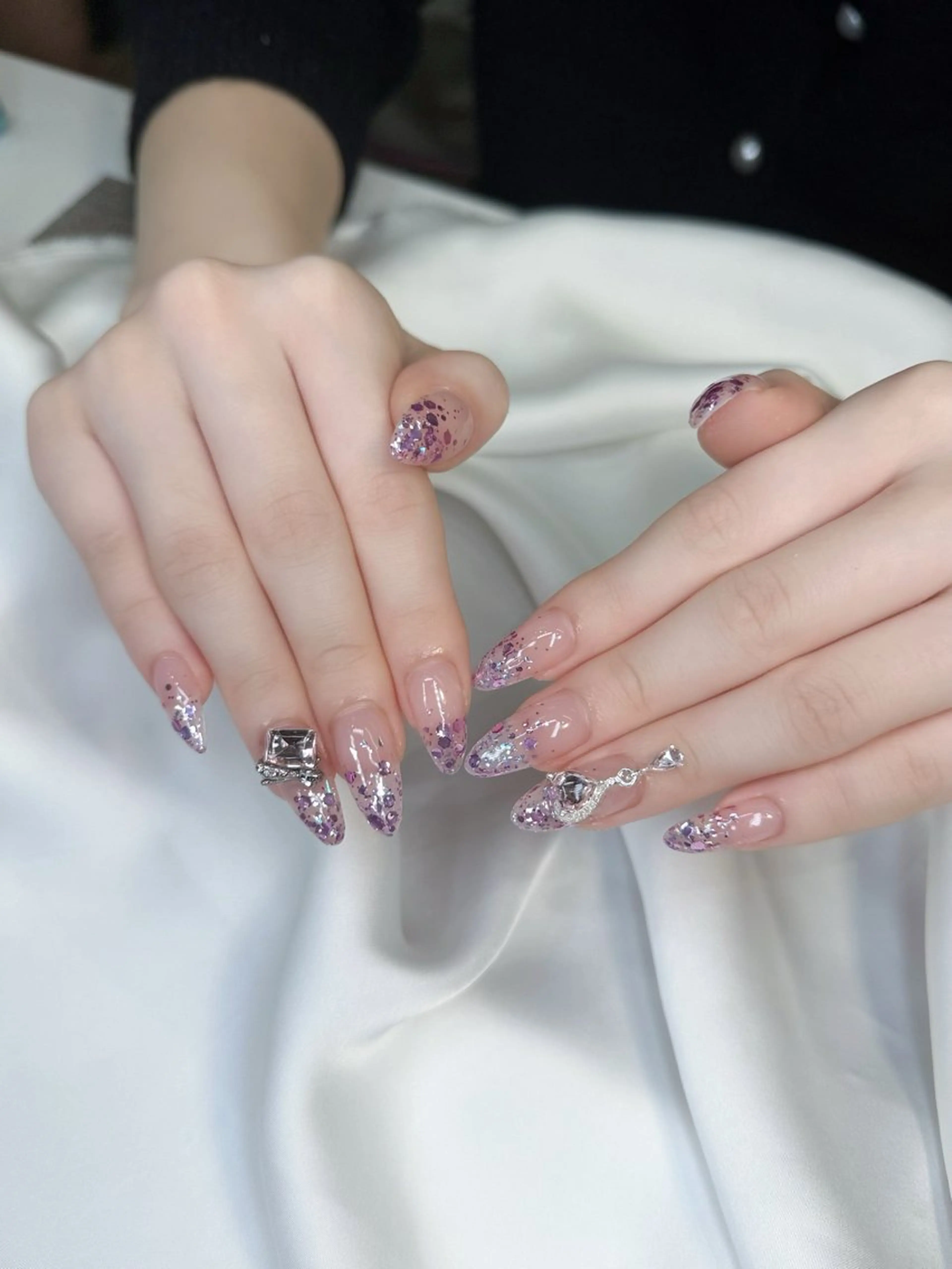 セミロング ハンドネイル Bibi beauty spa Osaka所属・Bibi nail Osakaのネイルデザイン