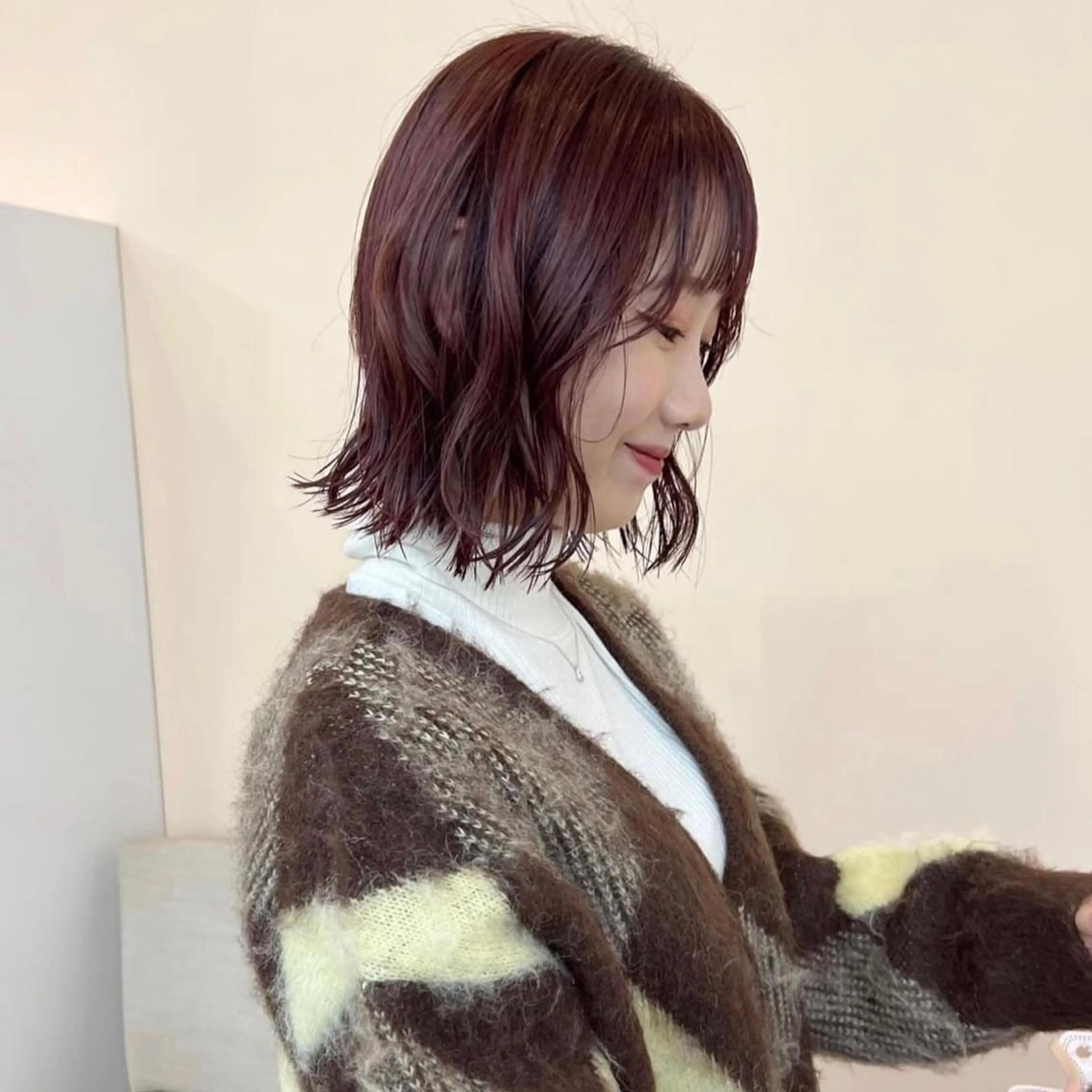 ミディアム カラー ブラウンカラー ピンクカラー ピンクブラウン ボブ arisa/暖色 /伏見/レイヤーのヘアスタイル