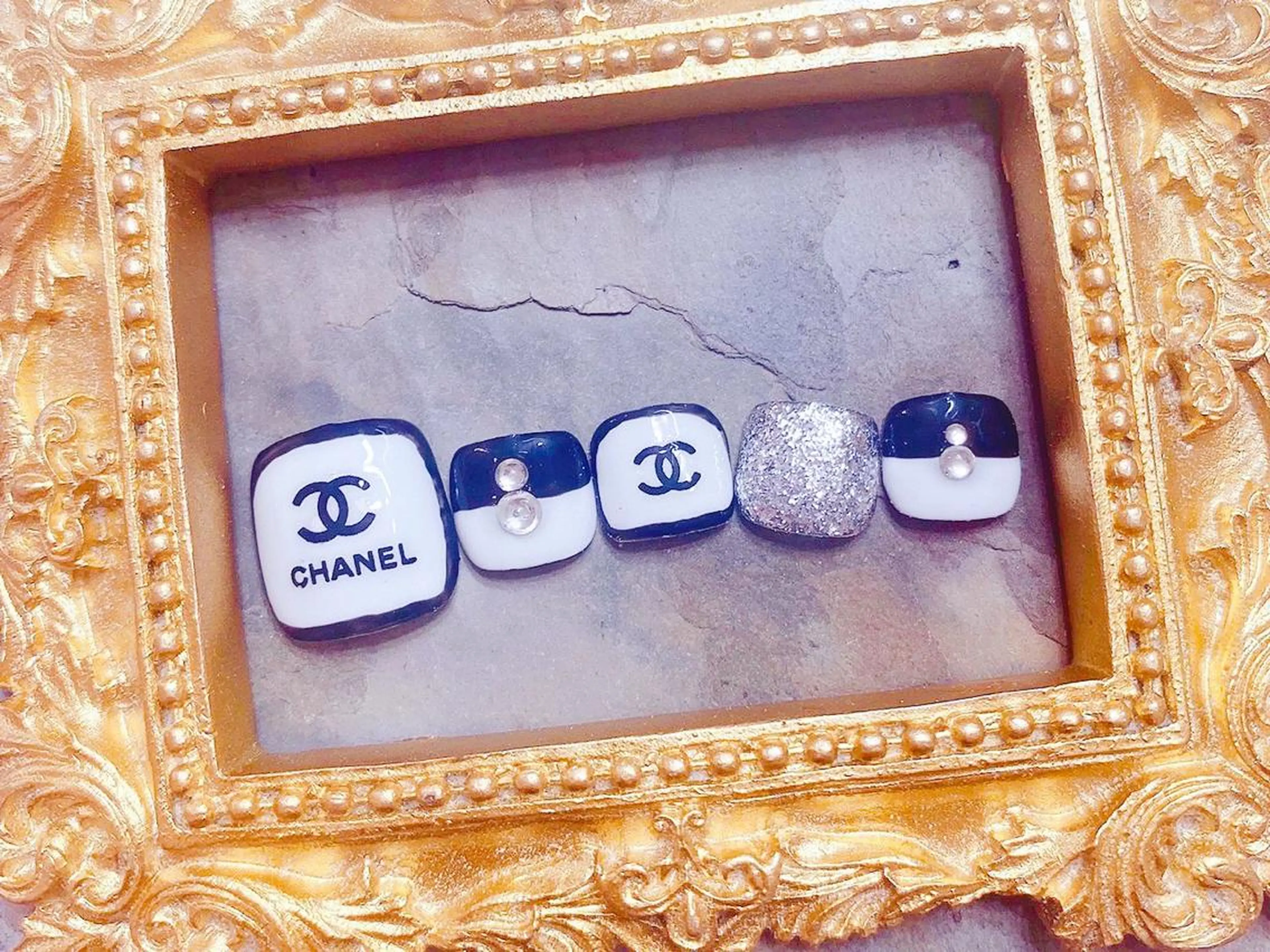 ネイル マジックミラー所属・マジック ミラーのネイルデザイン