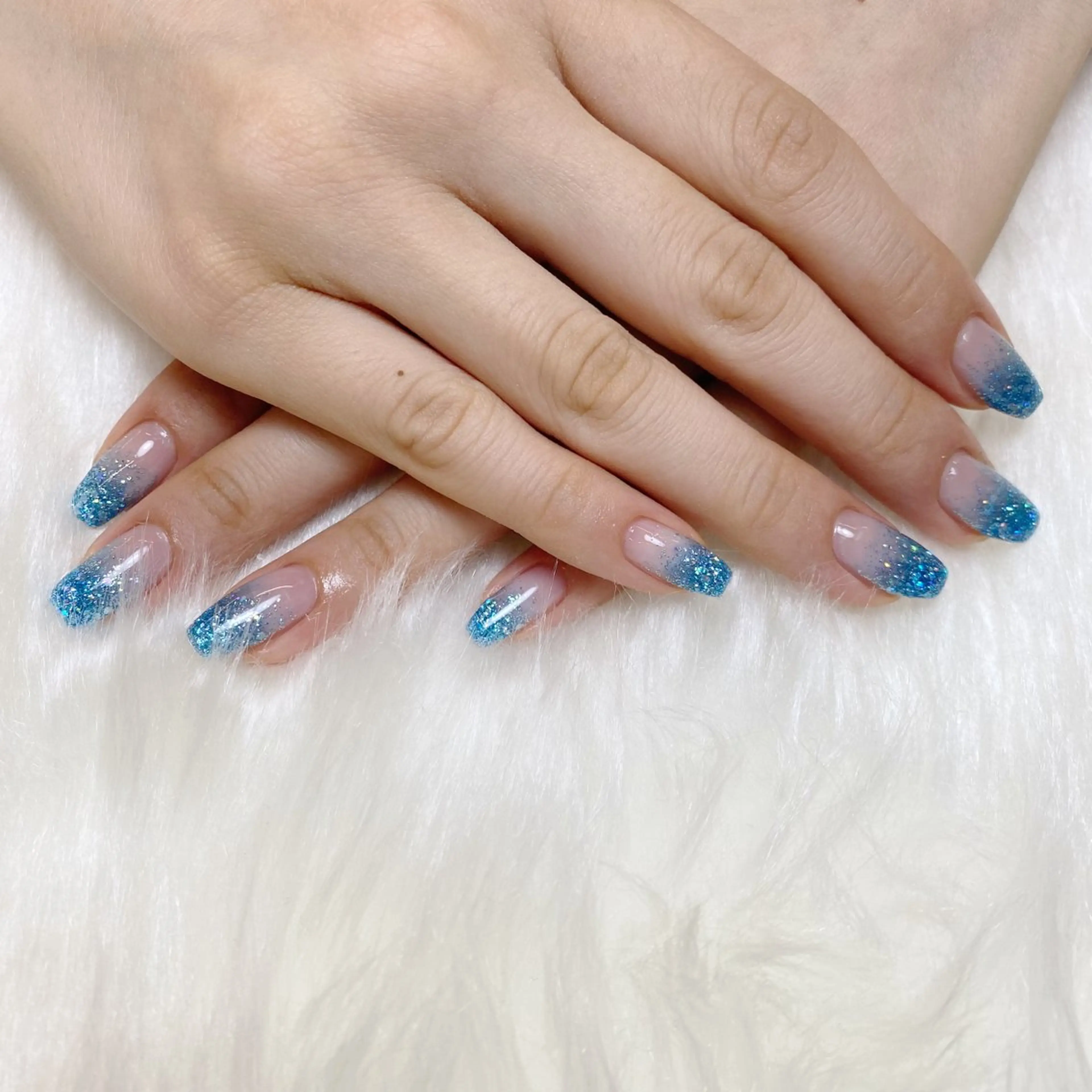 ネイル ブルー 長さ出し フットネイル フレンチネイル グラデーション fein. miku🎀🍼のネイルデザイン