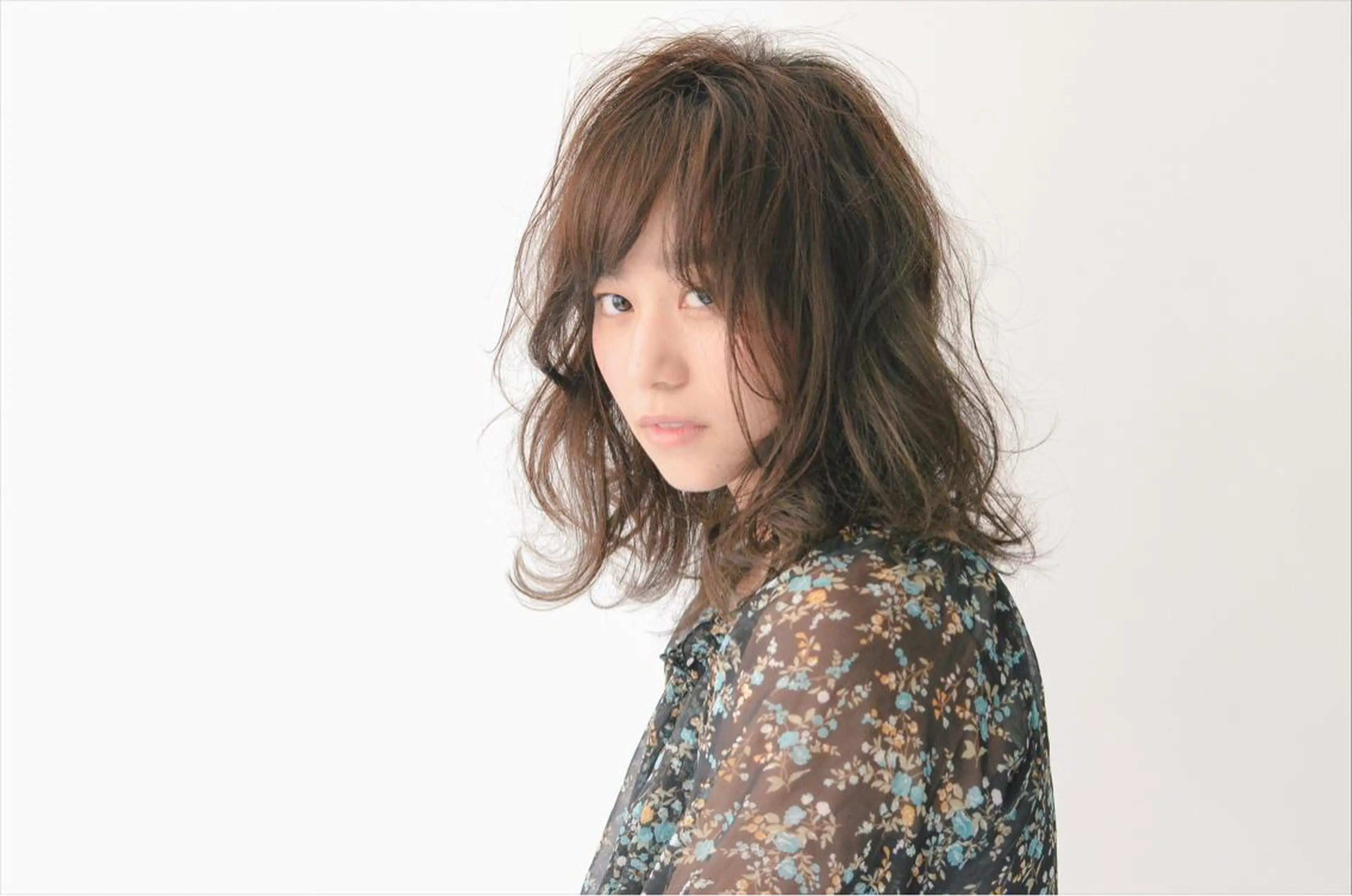 セミロング 美髪の錬金術師 チダ ヨシヒロのヘアスタイル