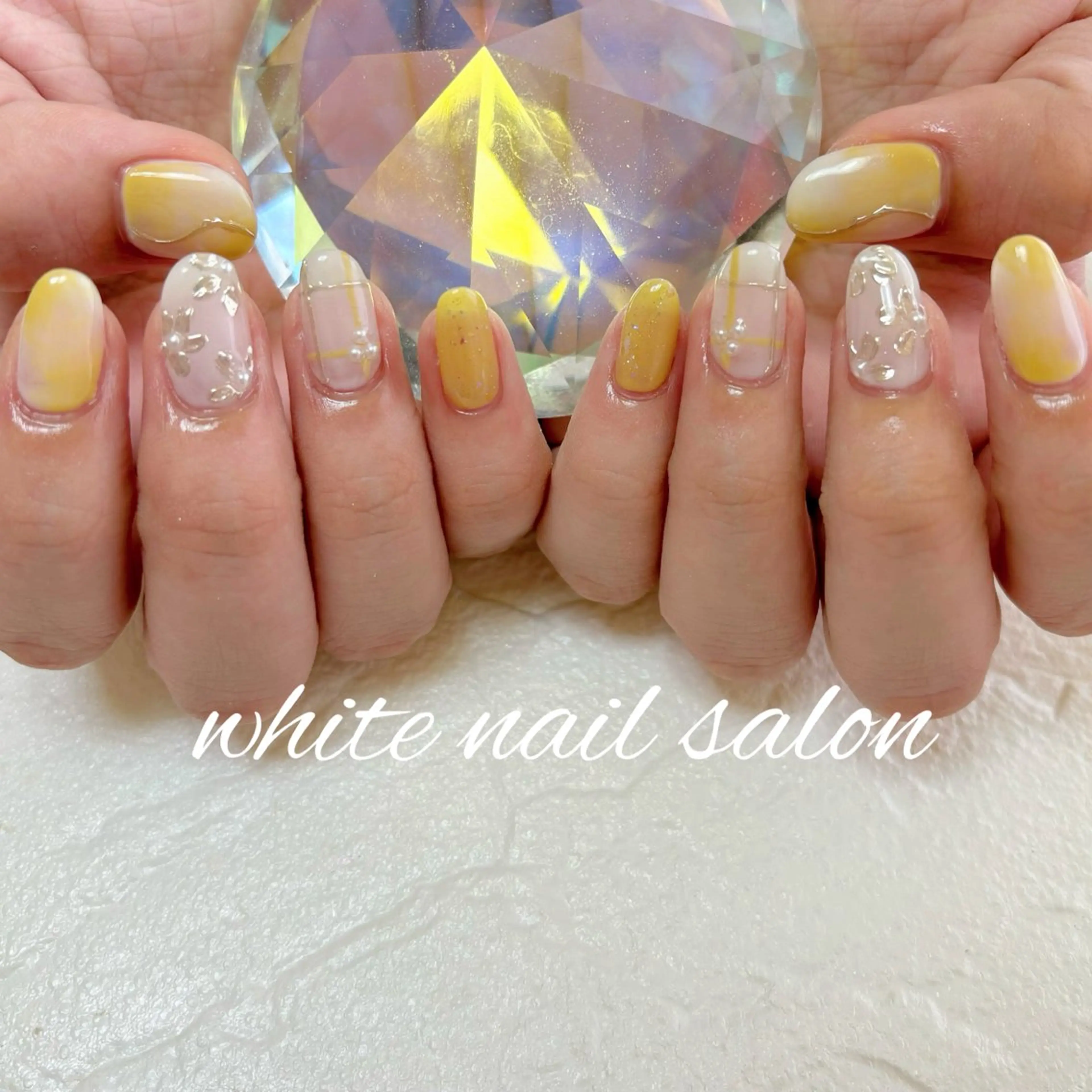 ネイル ホワイト ハンドネイル white nail salonのネイルデザイン