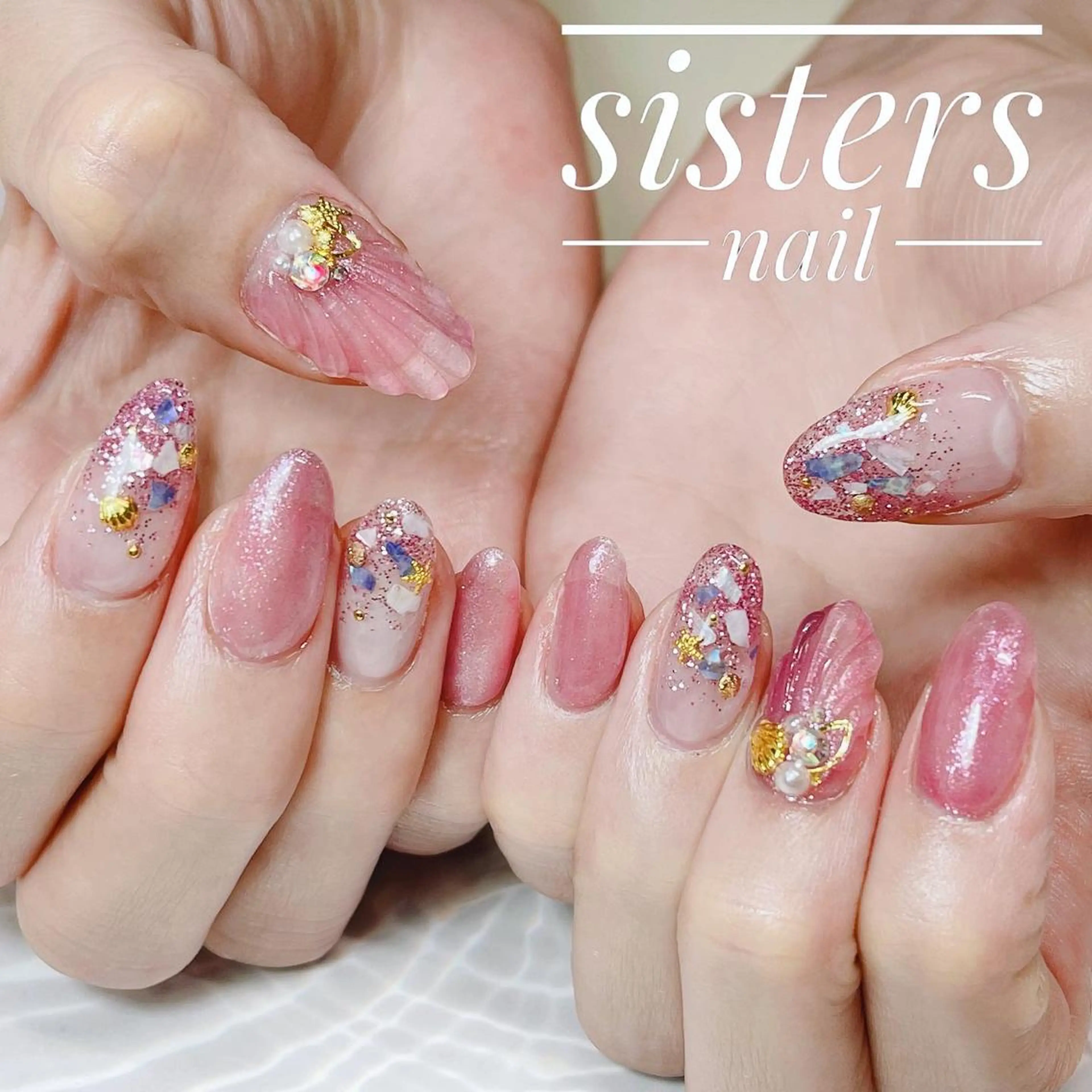 ネイル アートネイル グラデーション キラキラネイル ラメ(グリッター) ラメグラデーション ハンドネイル ハンドケア sisters nail.fのネイルデザイン