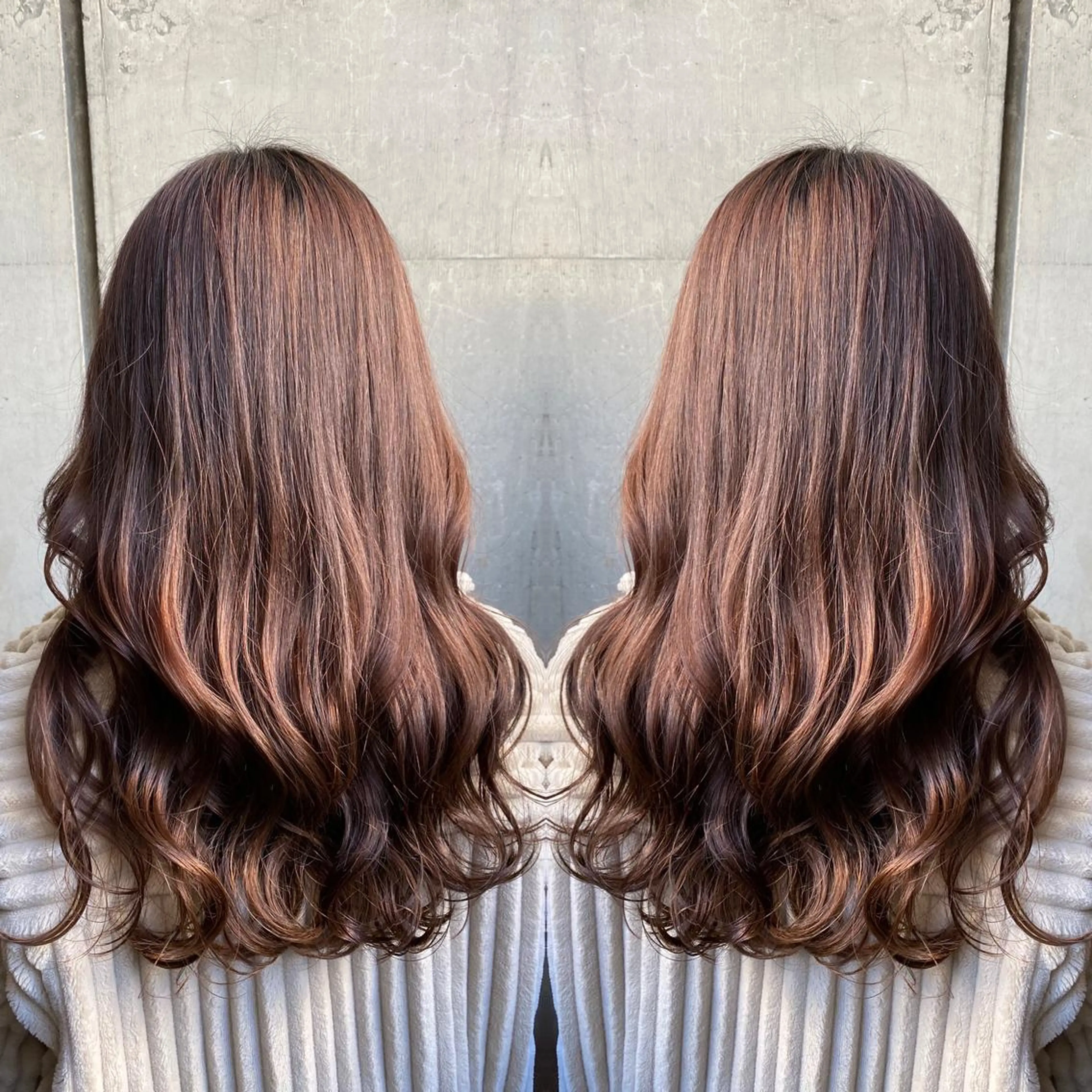 ロング チョコレートブラウン ヘアカラー 透け感ベージュ ／ミハルのヘアスタイル