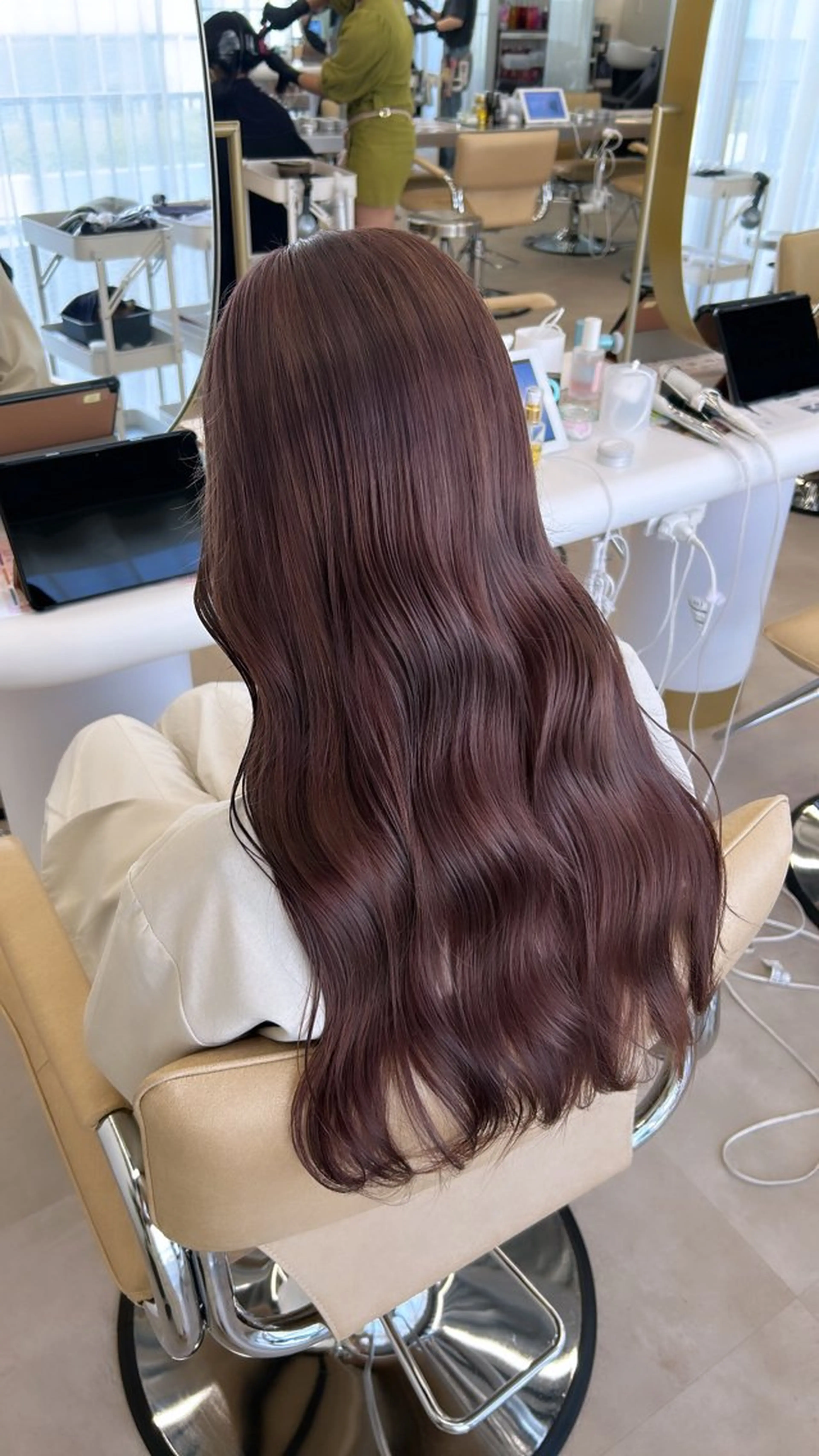 ロング 👒透明感カラー yui👒のヘアスタイル