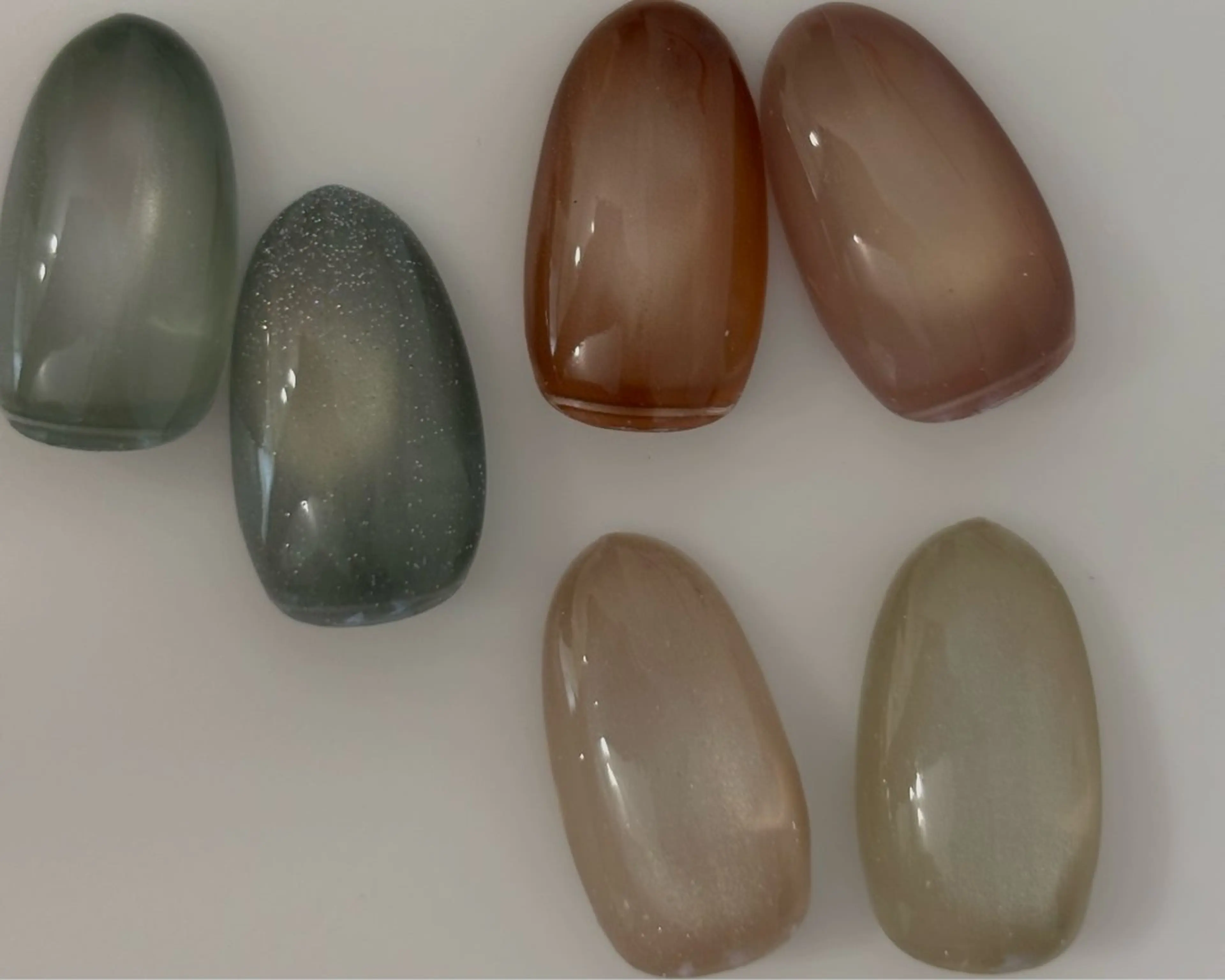 ネイル une／YUKINA 🫧大人nuanceのネイルデザイン