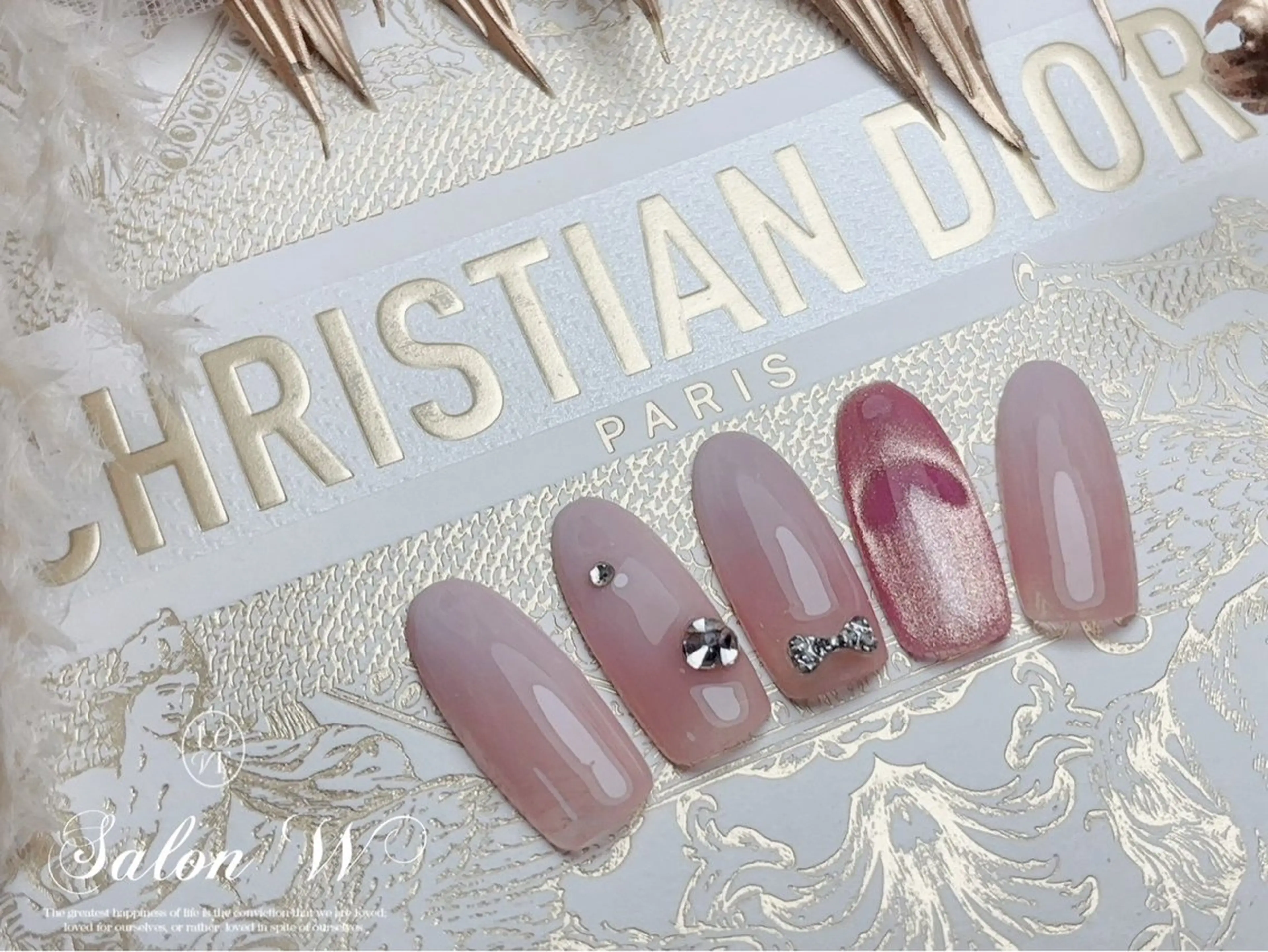 ネイル SALON W✨ 銀座店のネイルデザイン