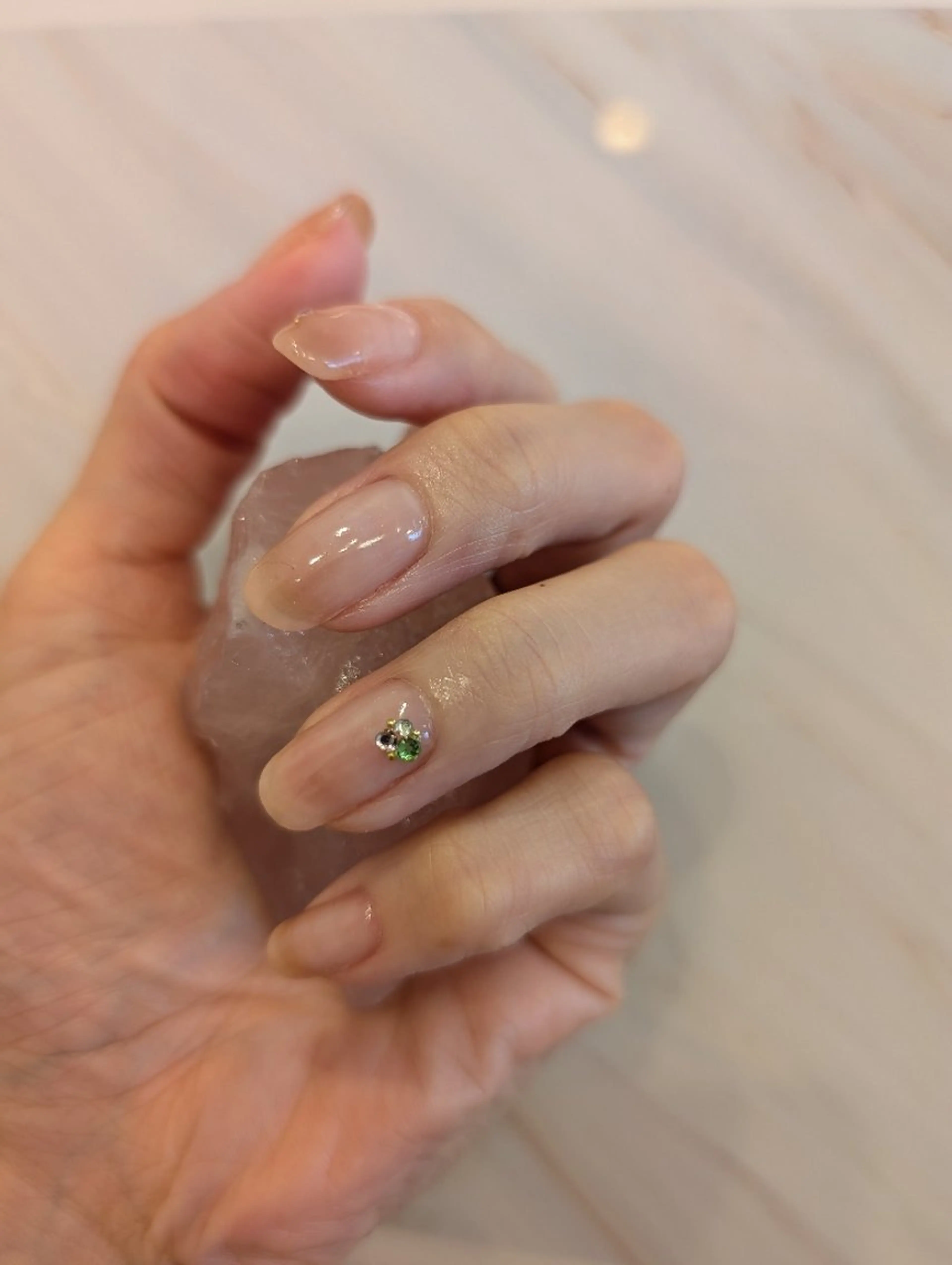 ネイル ヌーディジュエリー ネイルサロンのネイルデザイン