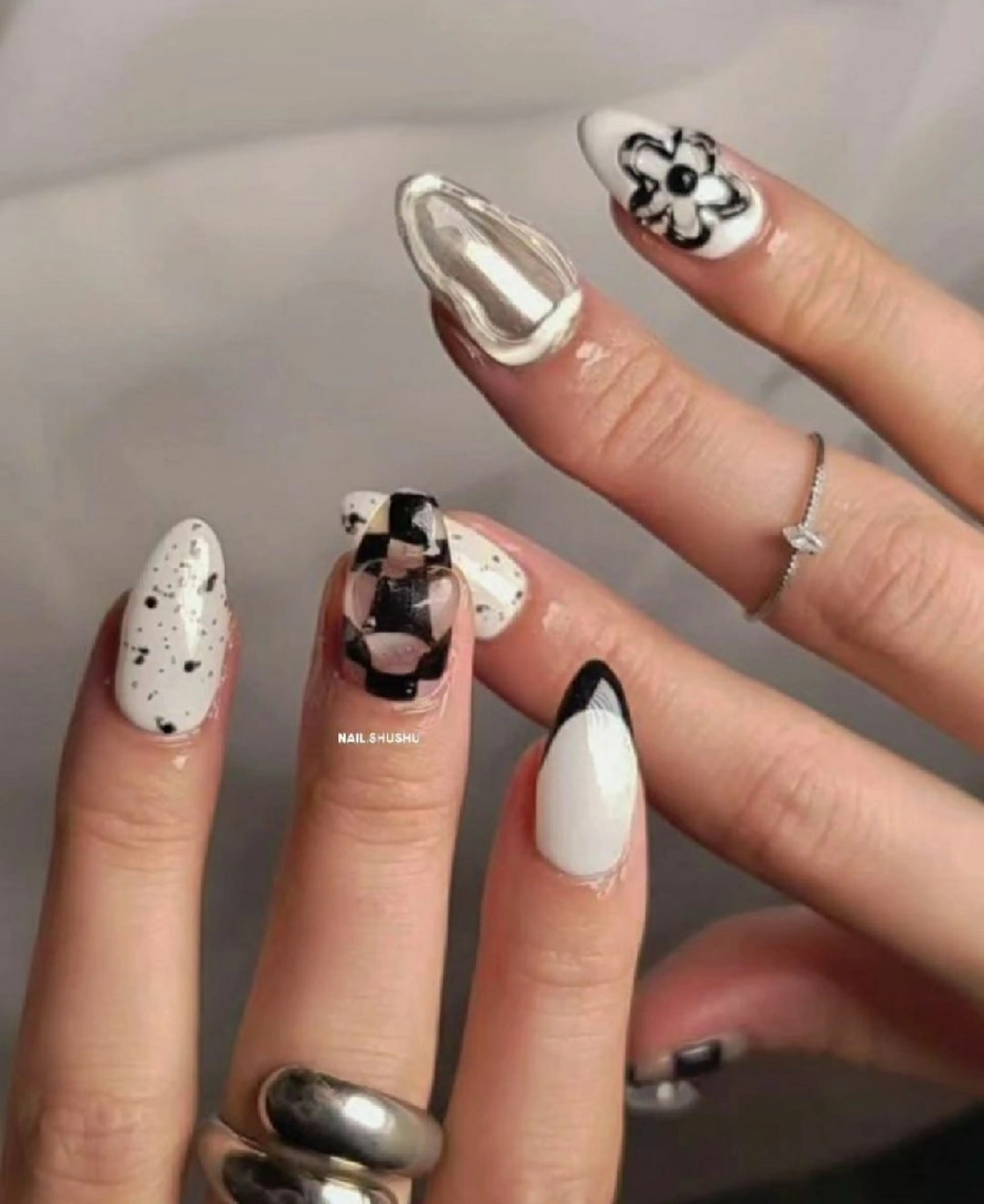 ネイル 持ち込み ニュアンスネイル ワンカラーネイル シンプルネイル 冬ネイル ハンドネイル 3dパーツ/流行り 👧shushu❤️のネイルデザイン