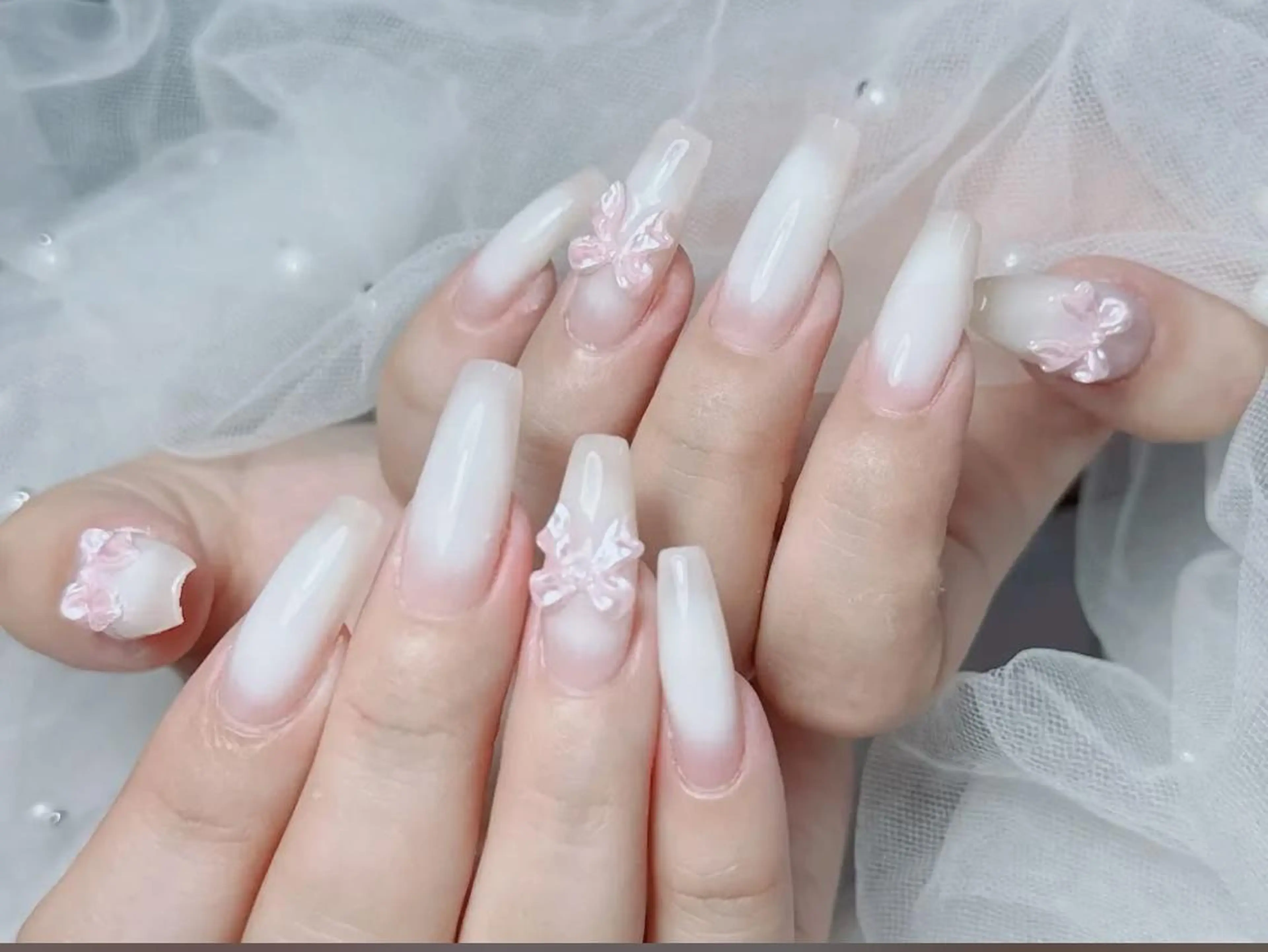 ネイル オーロラネイル チークネイル 長さ出し フットネイル フレンチネイル ハンドネイル ハンドケア Pandora nailのネイルデザイン