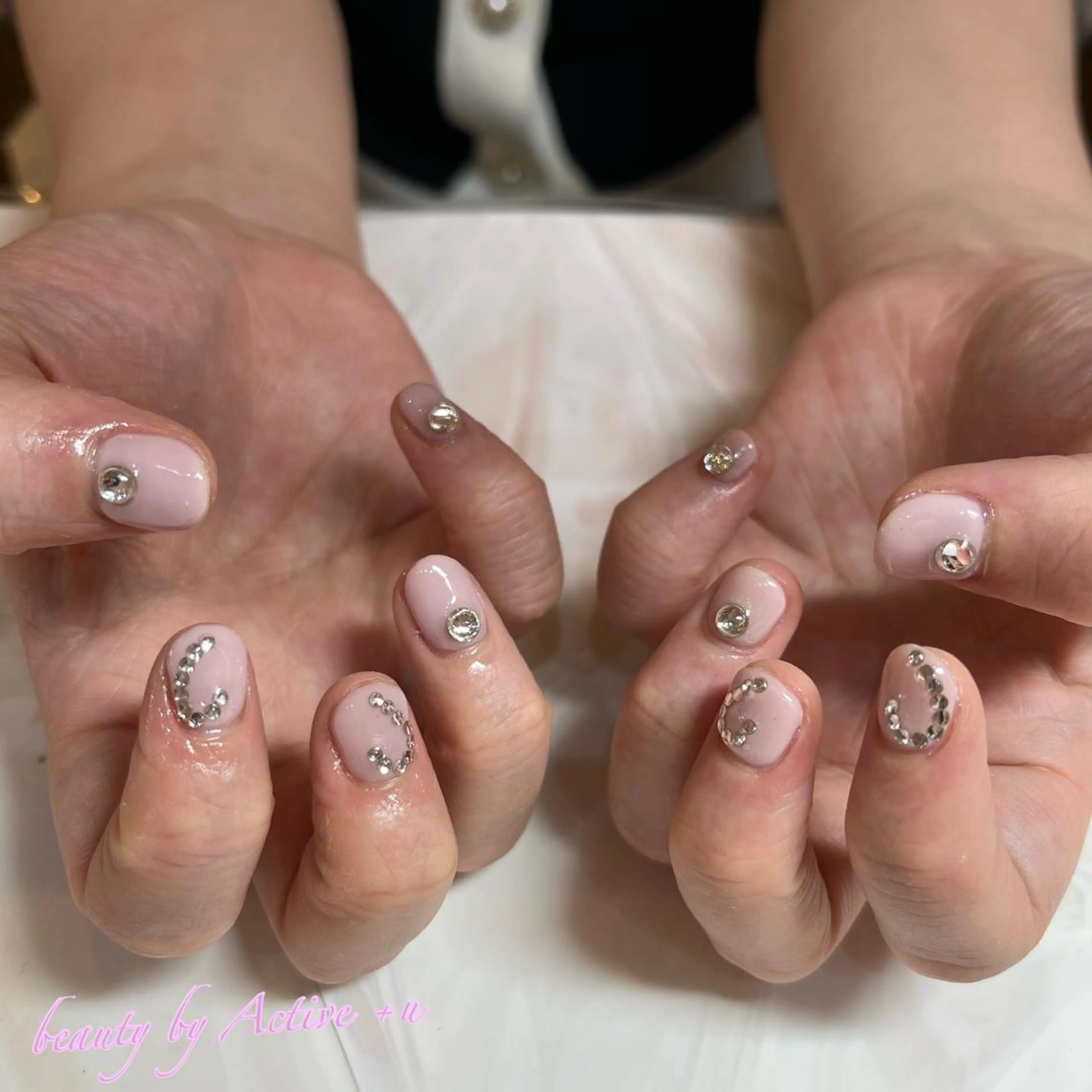 ネイル ストーンネイル 🎀REINA 🎀のネイルデザイン