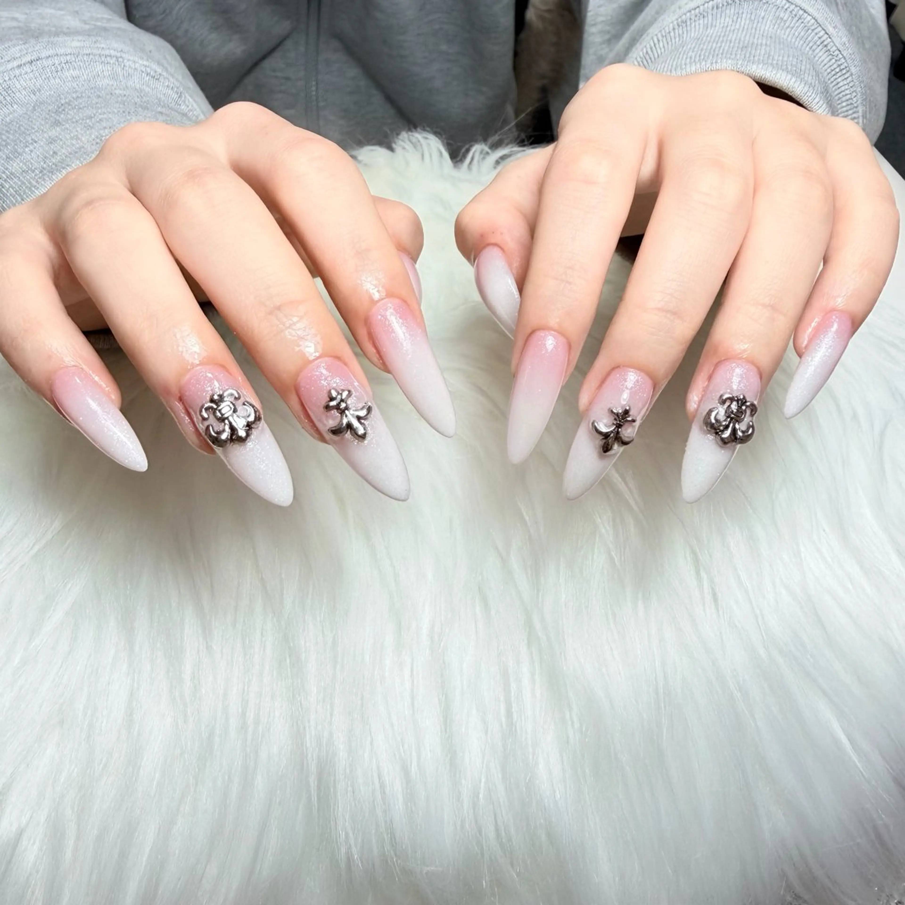 ネイル ジェルネイル ロングネイル ニュアンスネイル ワンカラーネイル シンプルネイル Kora Nailのネイルデザイン