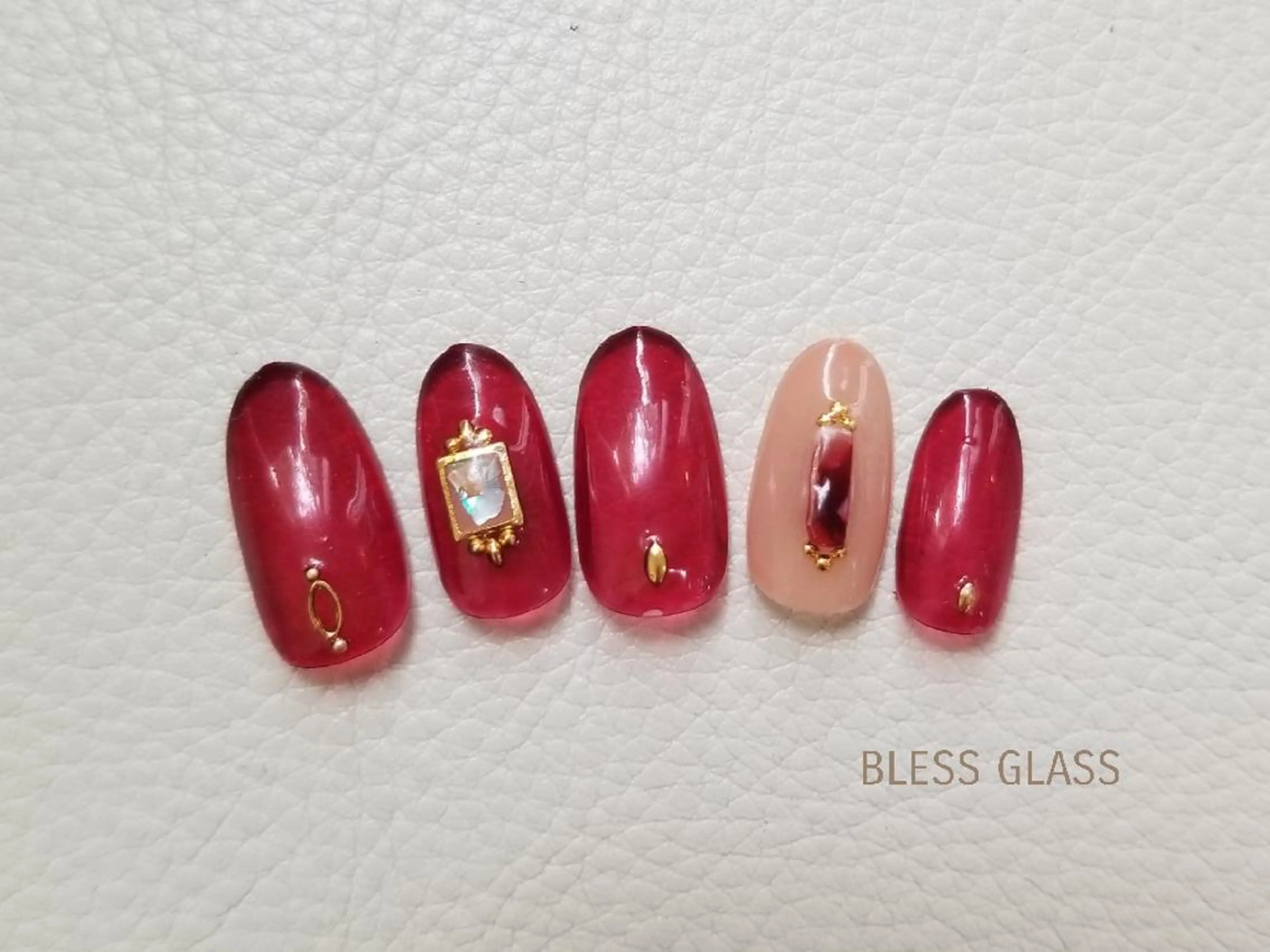 ネイル ハンドネイル nailatelier nijiiro.所属・nijiiro🌈 サトウのネイルデザイン