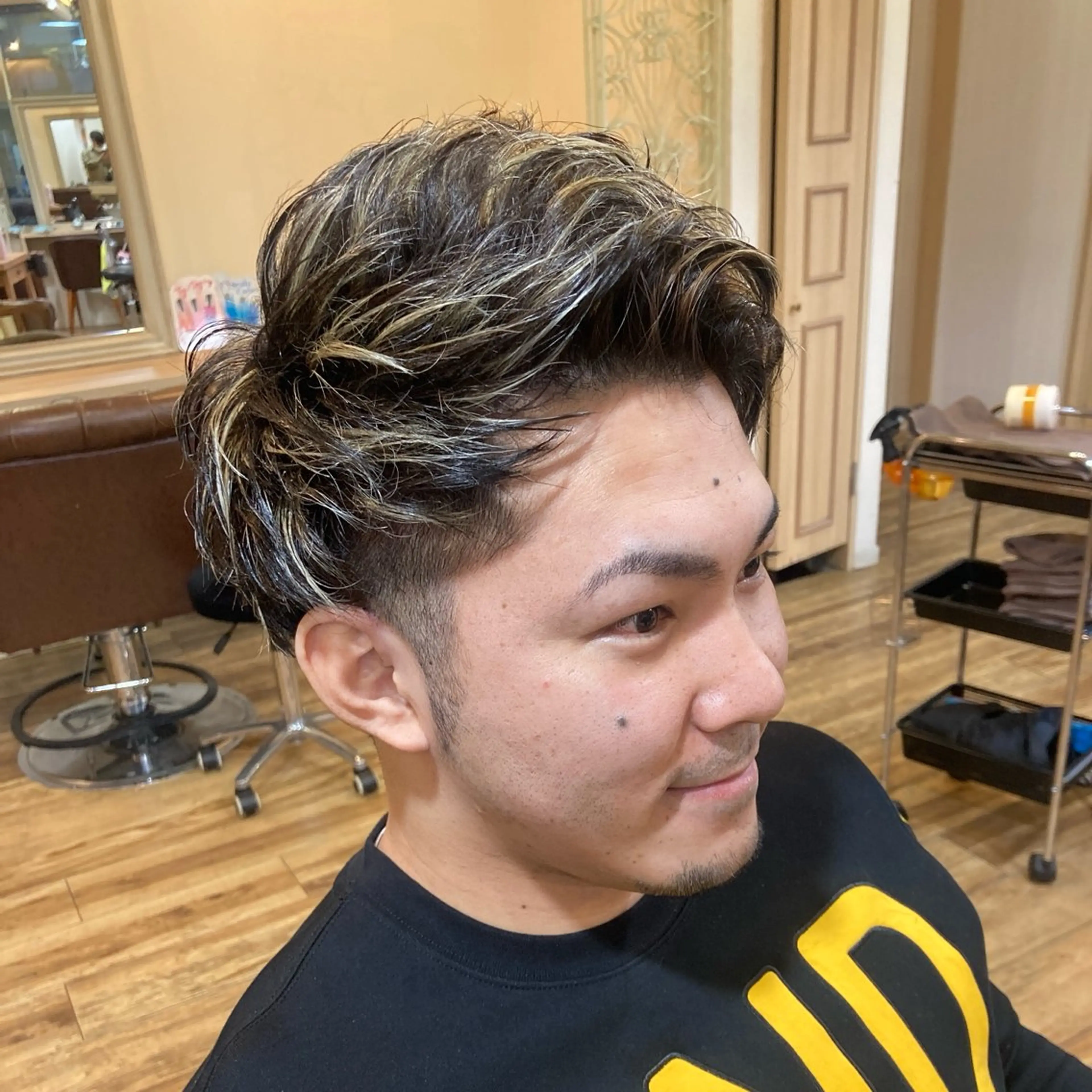 メンズ メンズハイライト メンズメッシュ Prier×Kew hair所属・藤野 友杏那のヘアスタイル