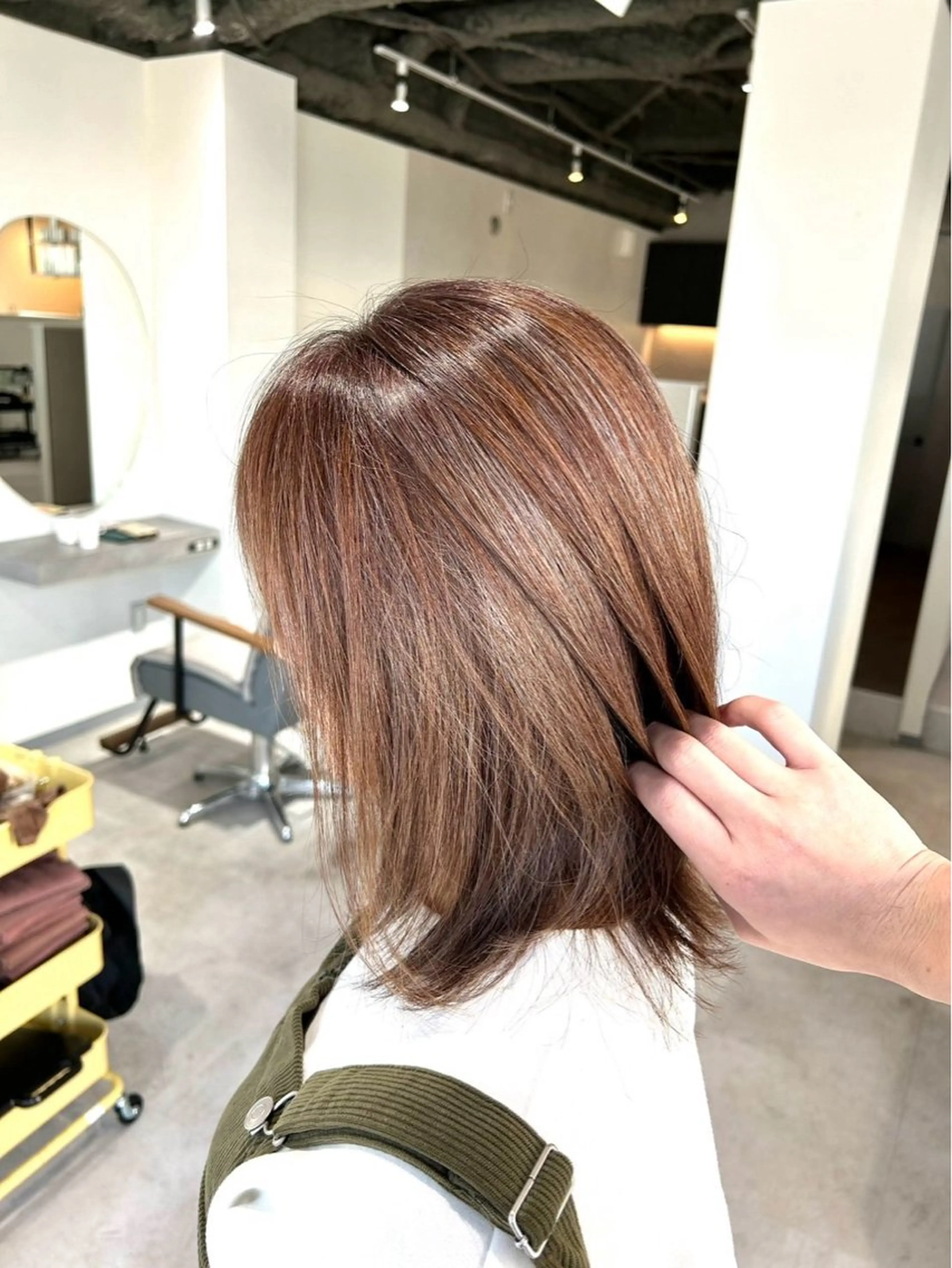 セミロング カラー 脱白髪染め❕白髪 ぼかし特化🌟ヨコタのヘアスタイル