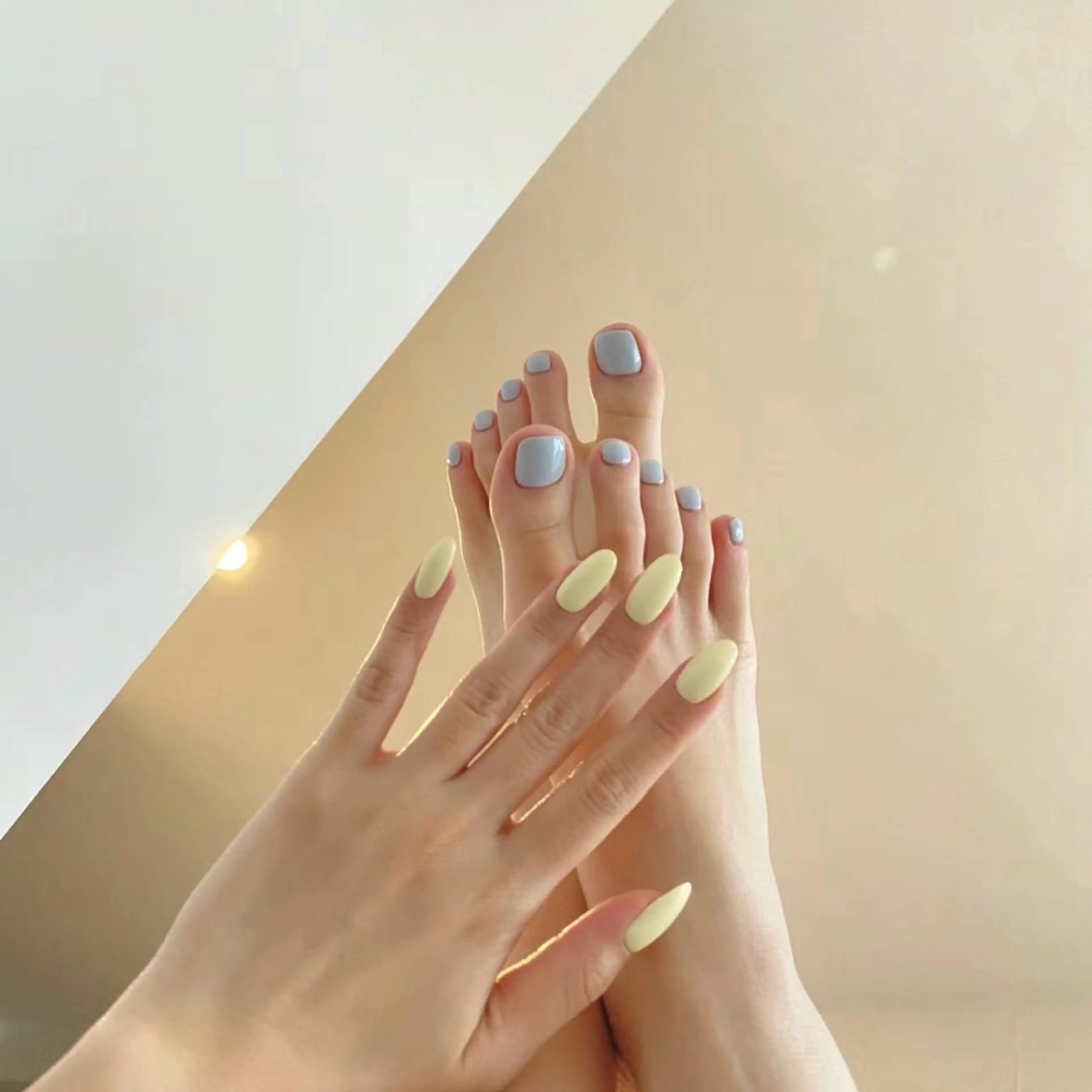 💕「期間限定」新規オフ込み✋ ハンド➕🦶フットネイル🌈ワンカラ一定額¥10000の写真