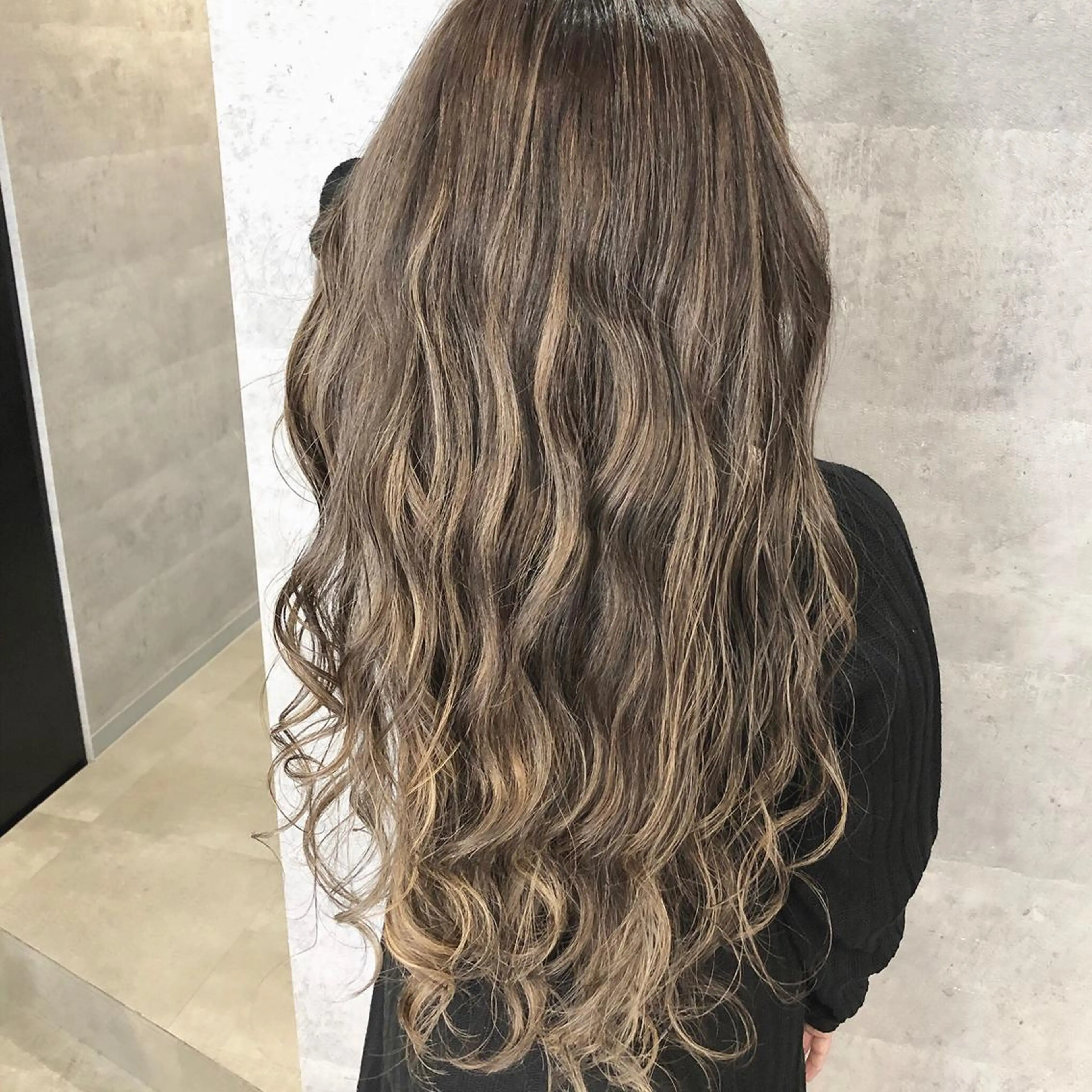 ロング カラー ハイライトカラー ハイライト MiL所属・✨ハイトーン✨ 濱田知孝のヘアスタイル