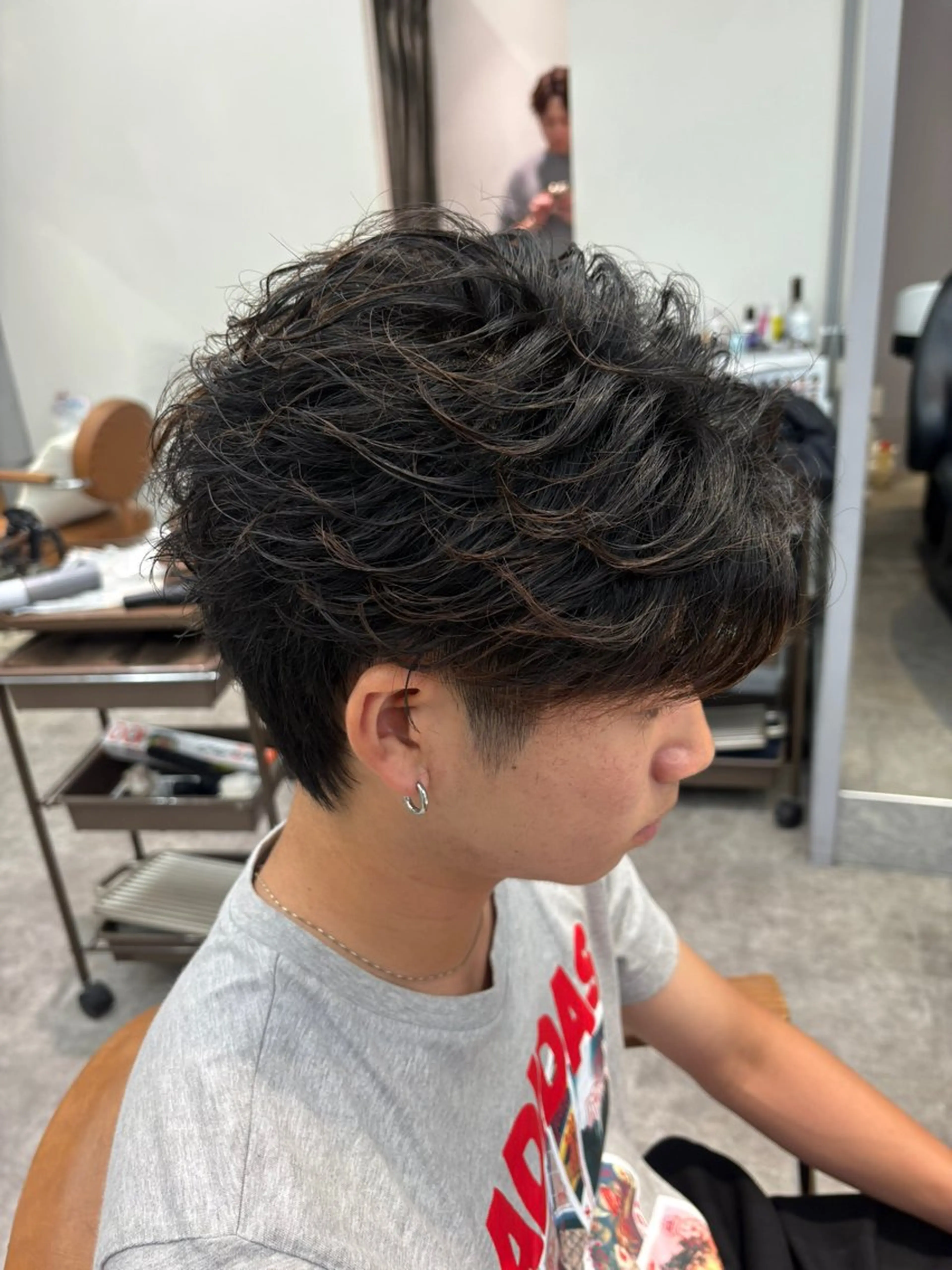 ショート パーマ メンズ フェザーパーマ メンズパーマ カット パーマ 中島 耀一朗のヘアスタイル