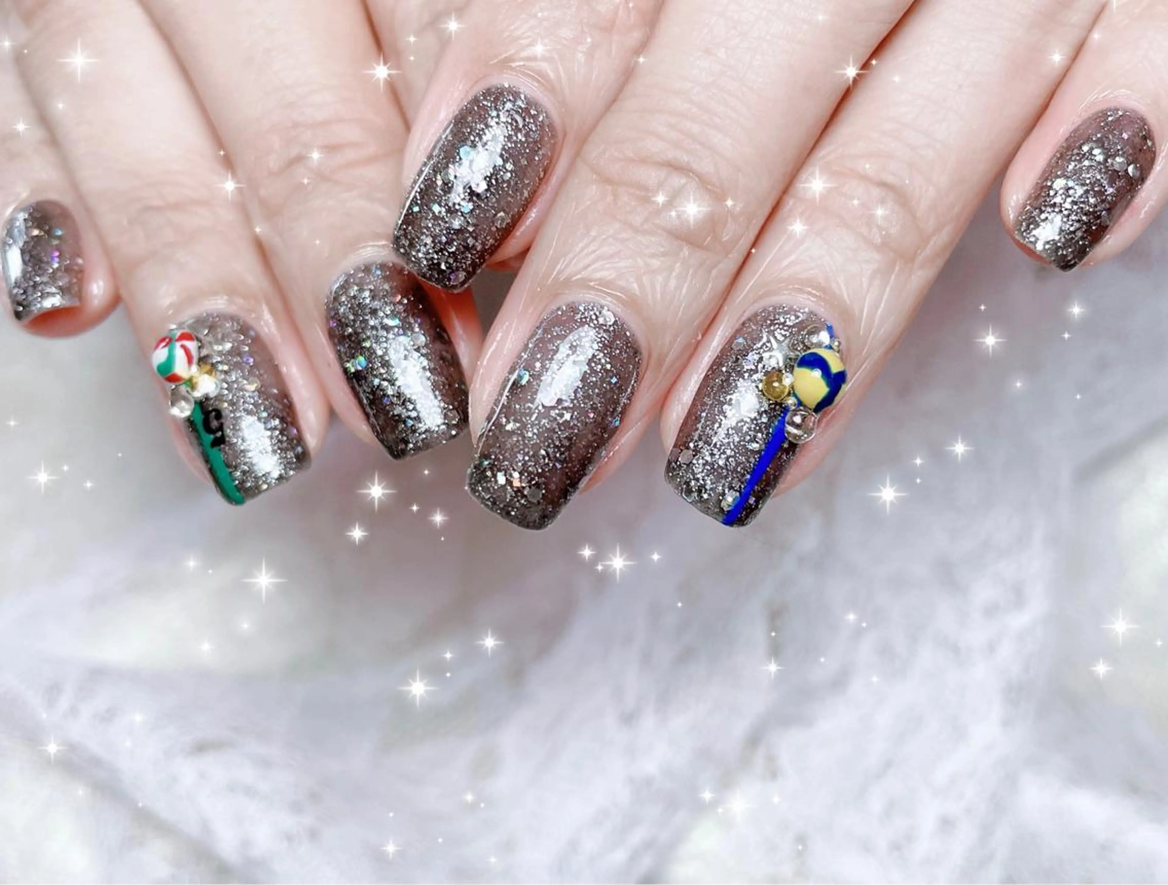 ネイル ハンドネイル FLARE NAIL フレアネイルのネイルデザイン