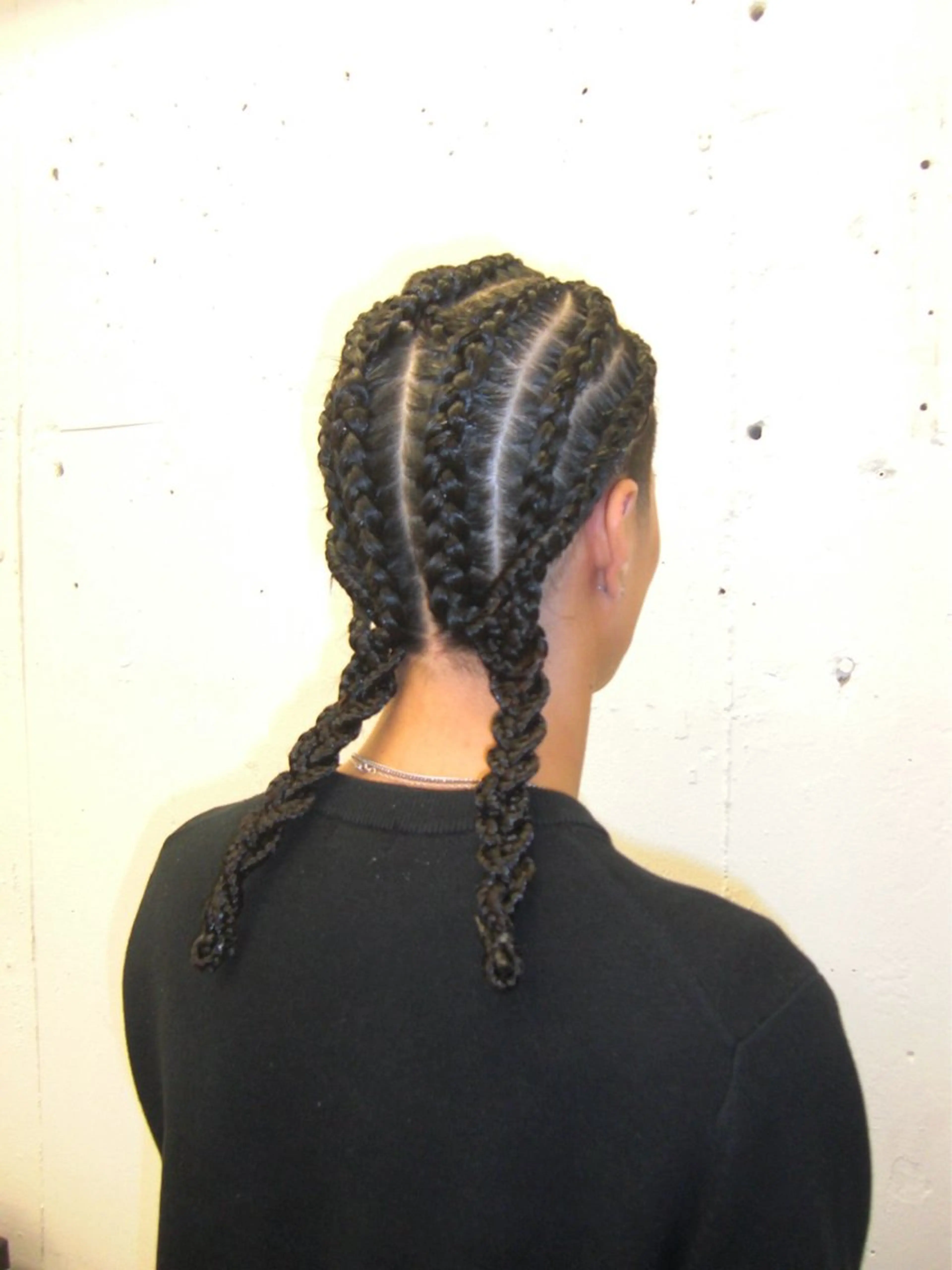 ヘアアレンジ メンズ コーンロウ／ブレイズ SYUのヘアスタイル