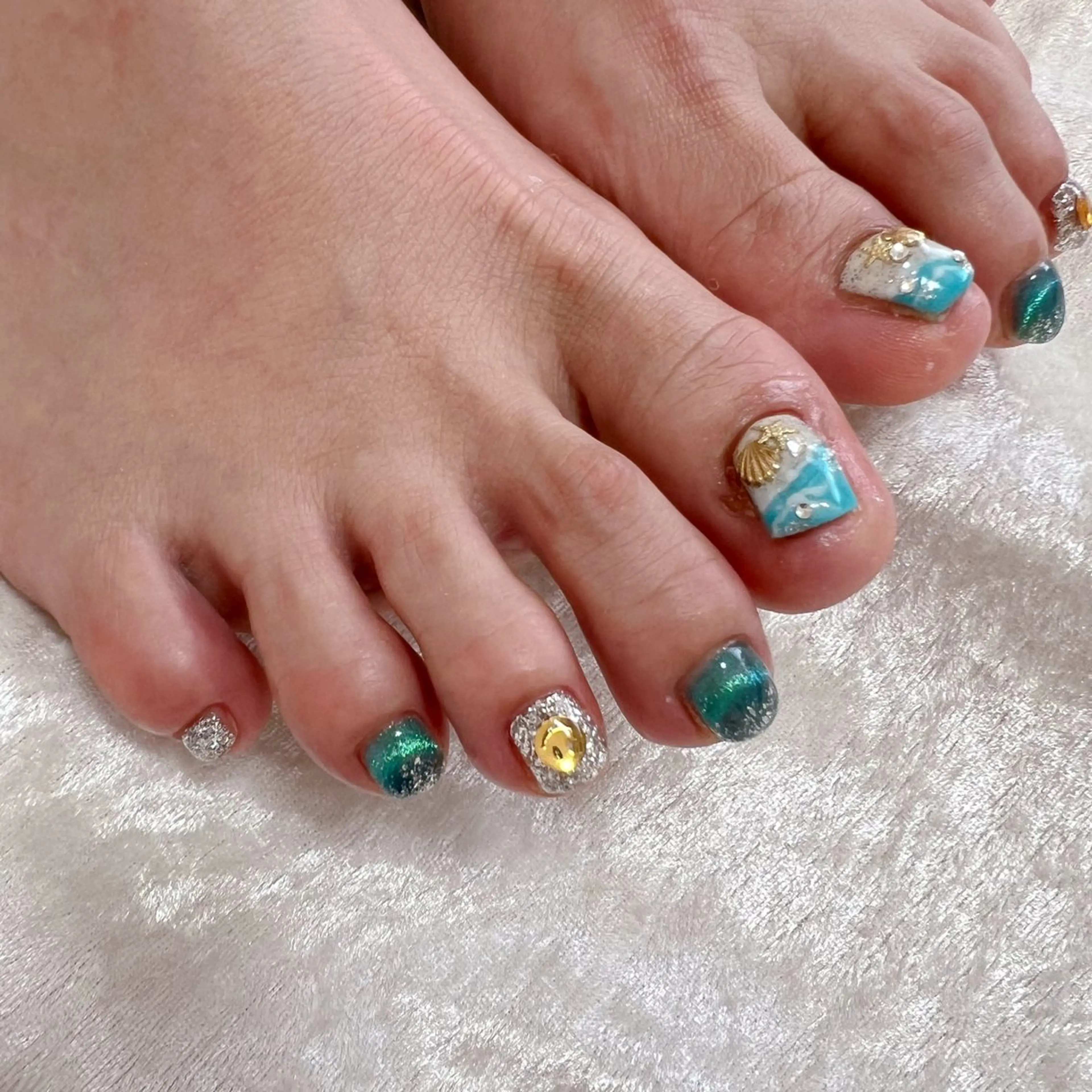 ネイル フットネイル vert所属・Vert♡ .Hazukiのネイルデザイン