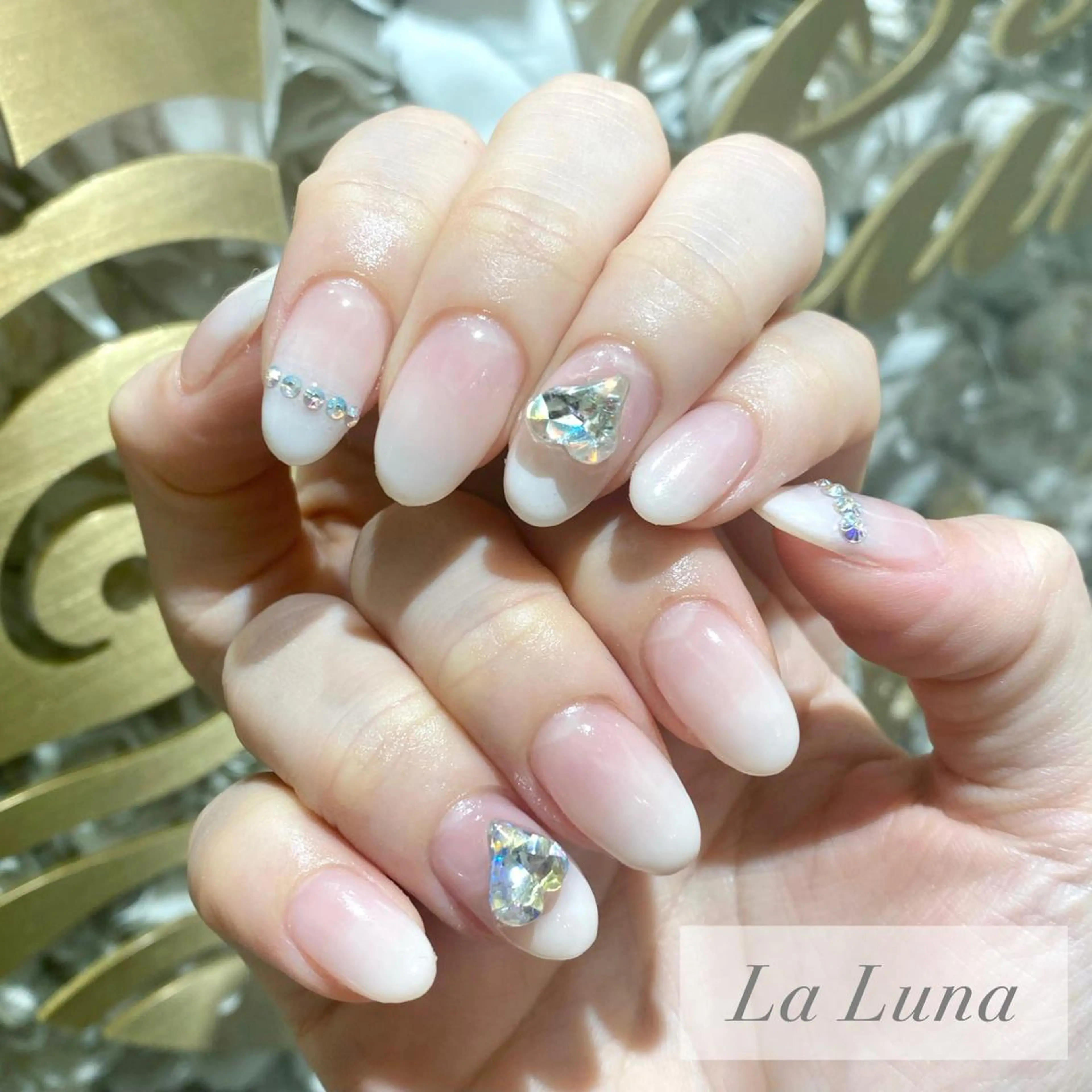 ネイル ハート ストーンネイル ハンドネイル ＬａＬｕｎａ🌙 natsukiのネイルデザイン