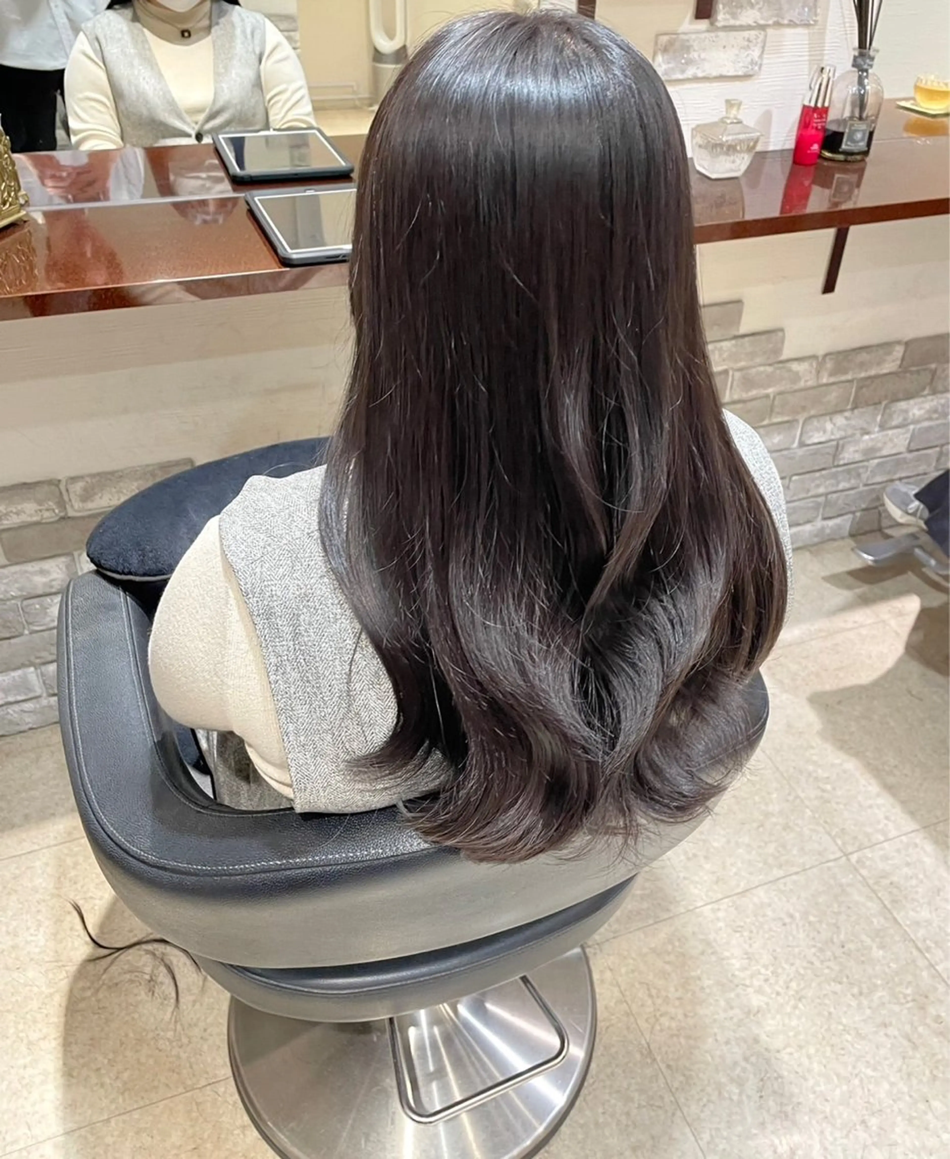 ロング カラー ヘアアレンジ ブリーチ グレージュ ブリーチなしカラー カット ヘアカラー シャルマン銀座店所属・🌟東銀座マンツーマ ン🌟タカナシのヘアスタイル