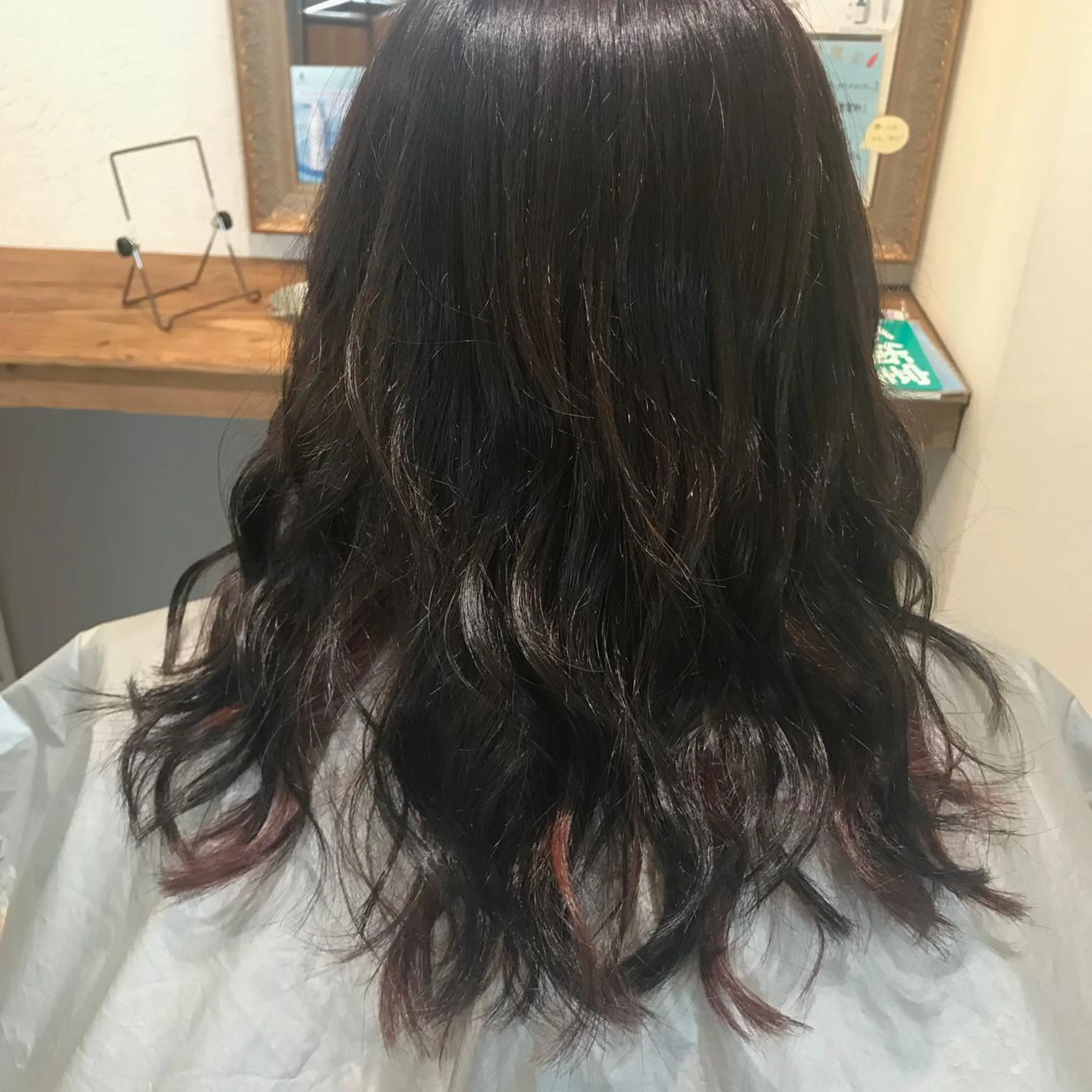 セミロング カラー U-AMBOISE ユーアンボワーズのヘアスタイル