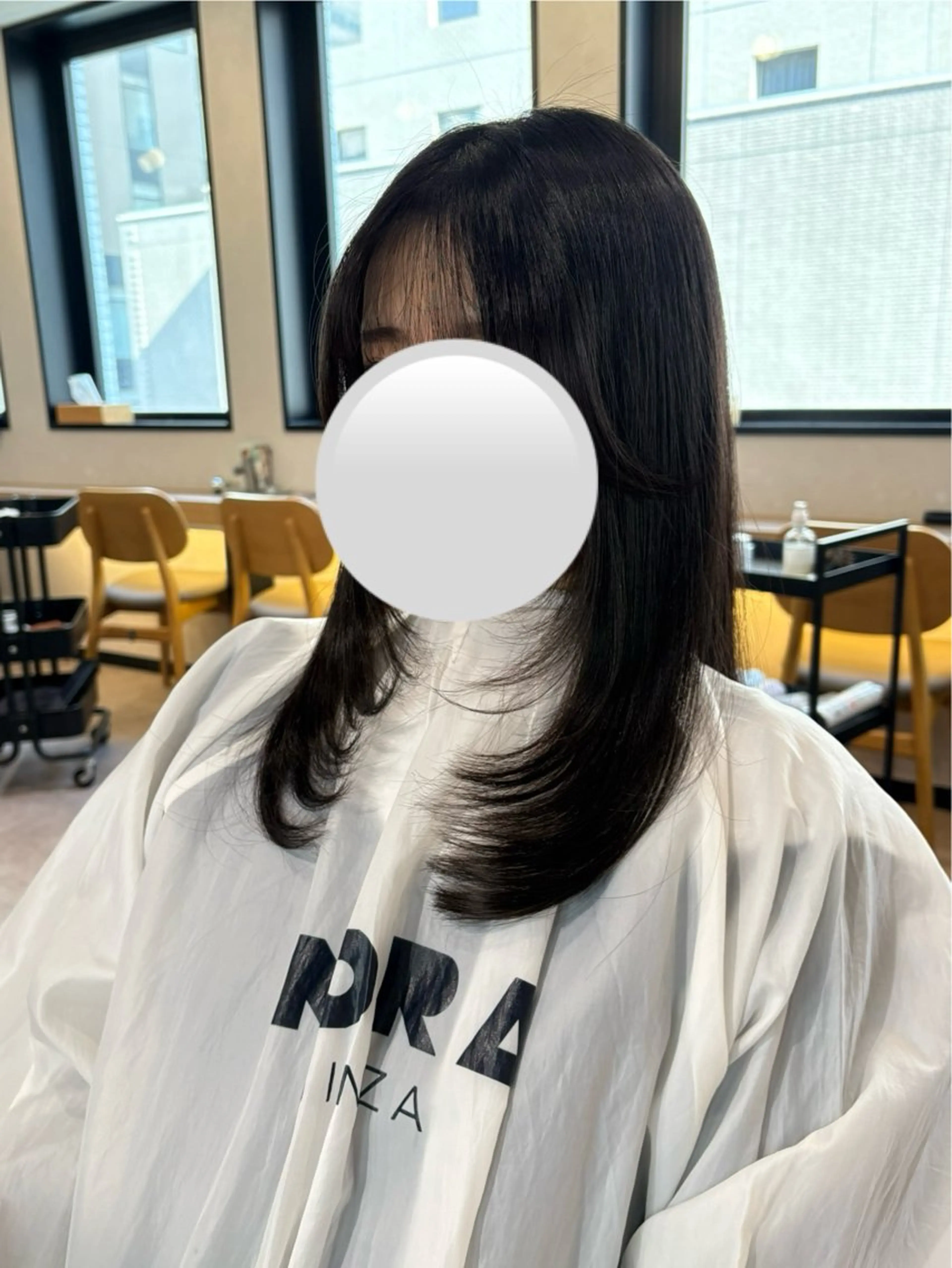 セミロング 児島 萌泉のヘアスタイル