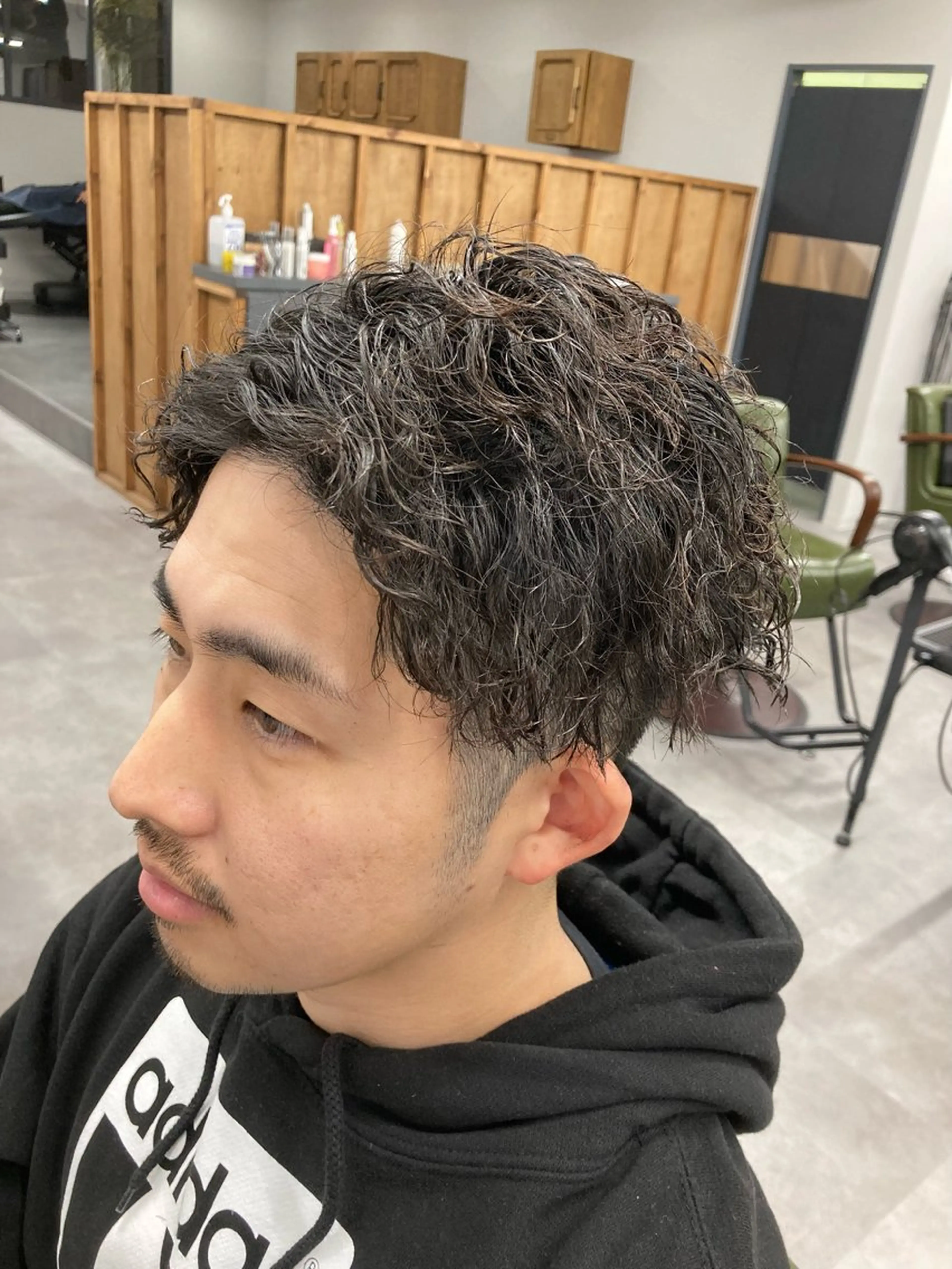 パーマ メンズ メンズパーマ ツイストスパイラルパーマ スパイラルパーマ カット パーマ トリートメント SHAFT Ieiriのヘアスタイル