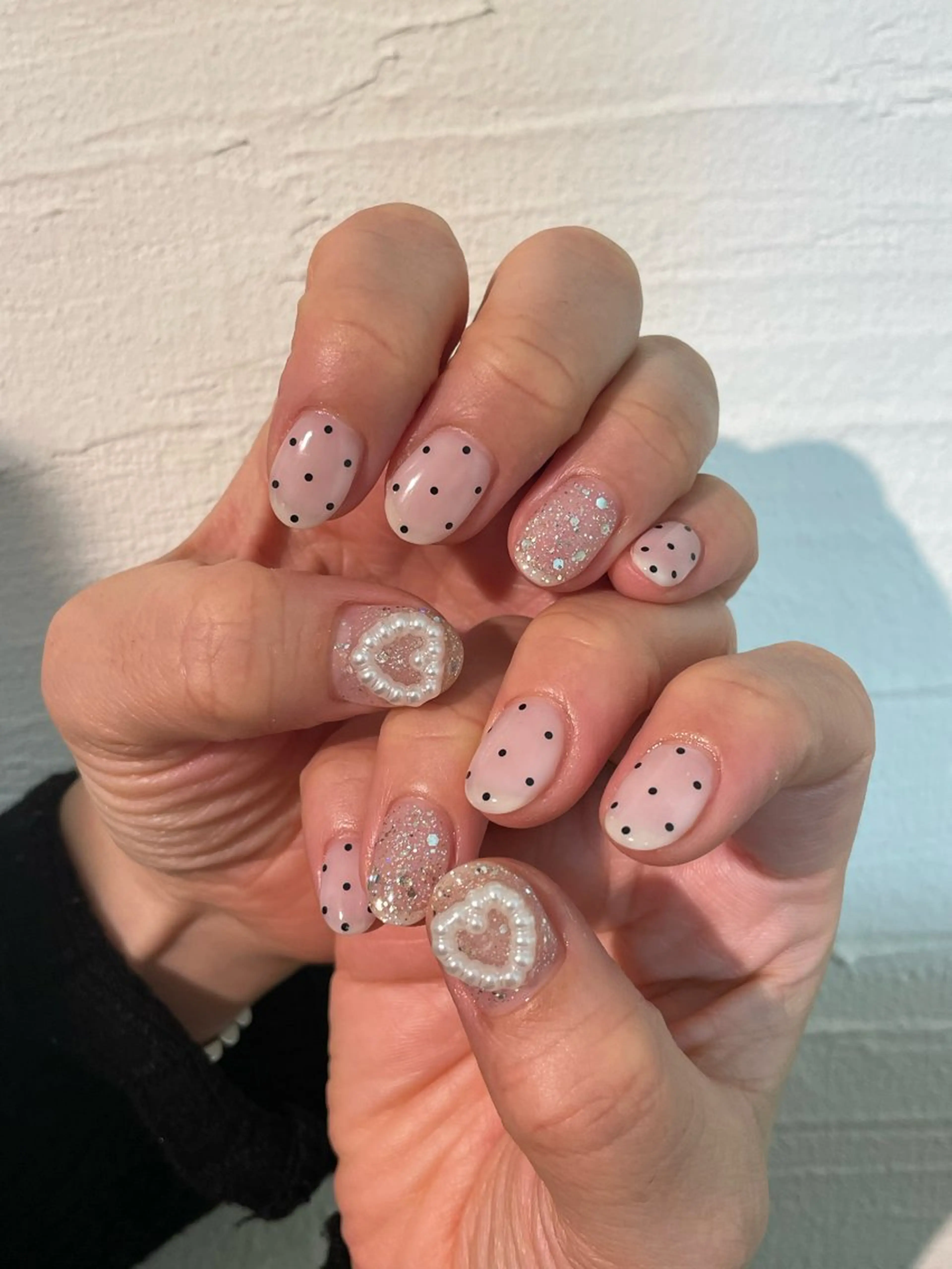 ネイル フレンチネイル ジェルネイル ガーリー ハート ホログラムネイル nailist. sayaのネイルデザイン