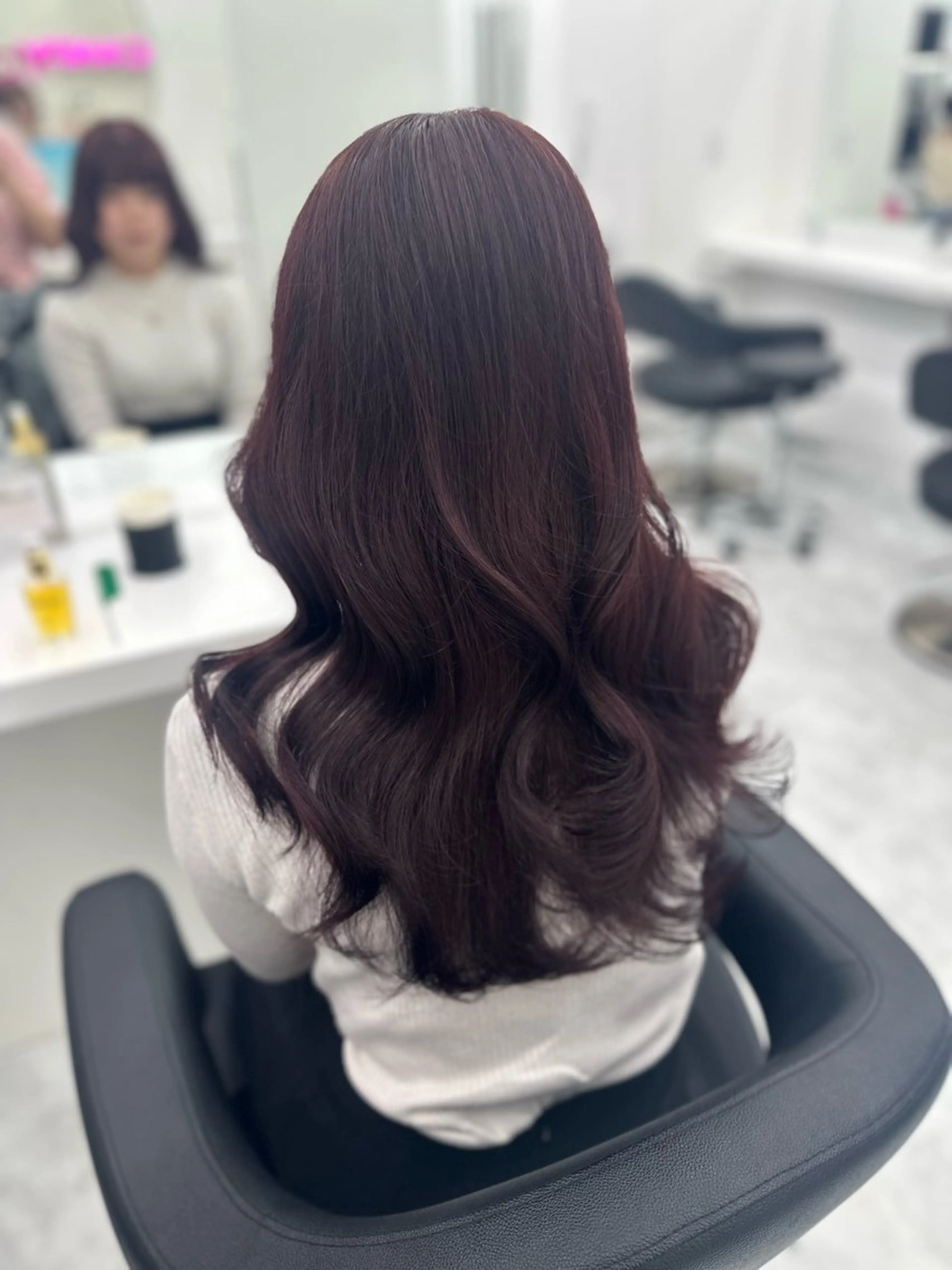 ロング カラー ベージュカラー 黒髪 ブリーチ ブルーカラー ブルーブラック ヘアカラー 🪞ハイトーン🪞 🤍waka🤍のヘアスタイル