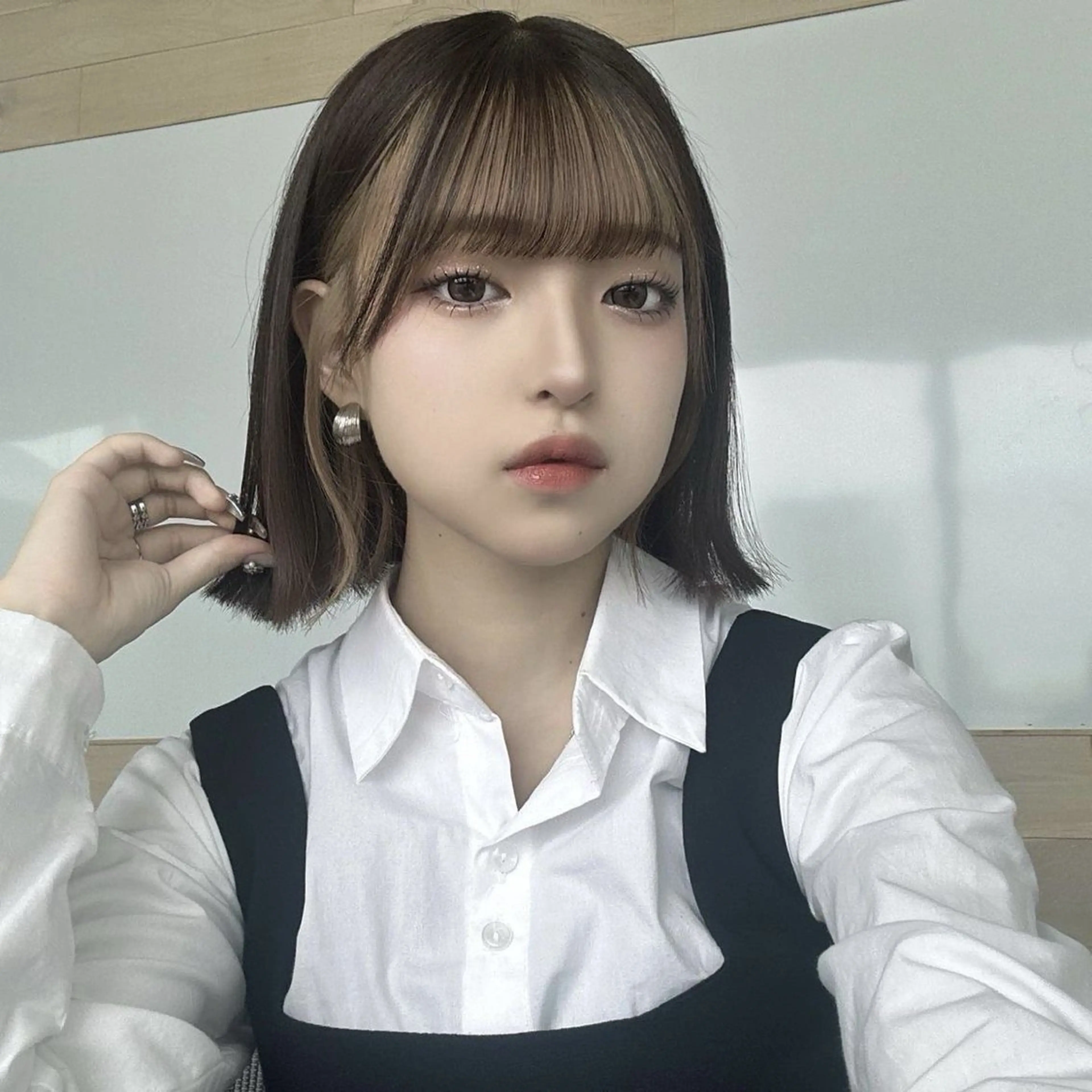 ショート カラー カット ヘアカラー トリートメント 莉乃/縮毛矯正/髪質 改善/艶カラーのヘアスタイル