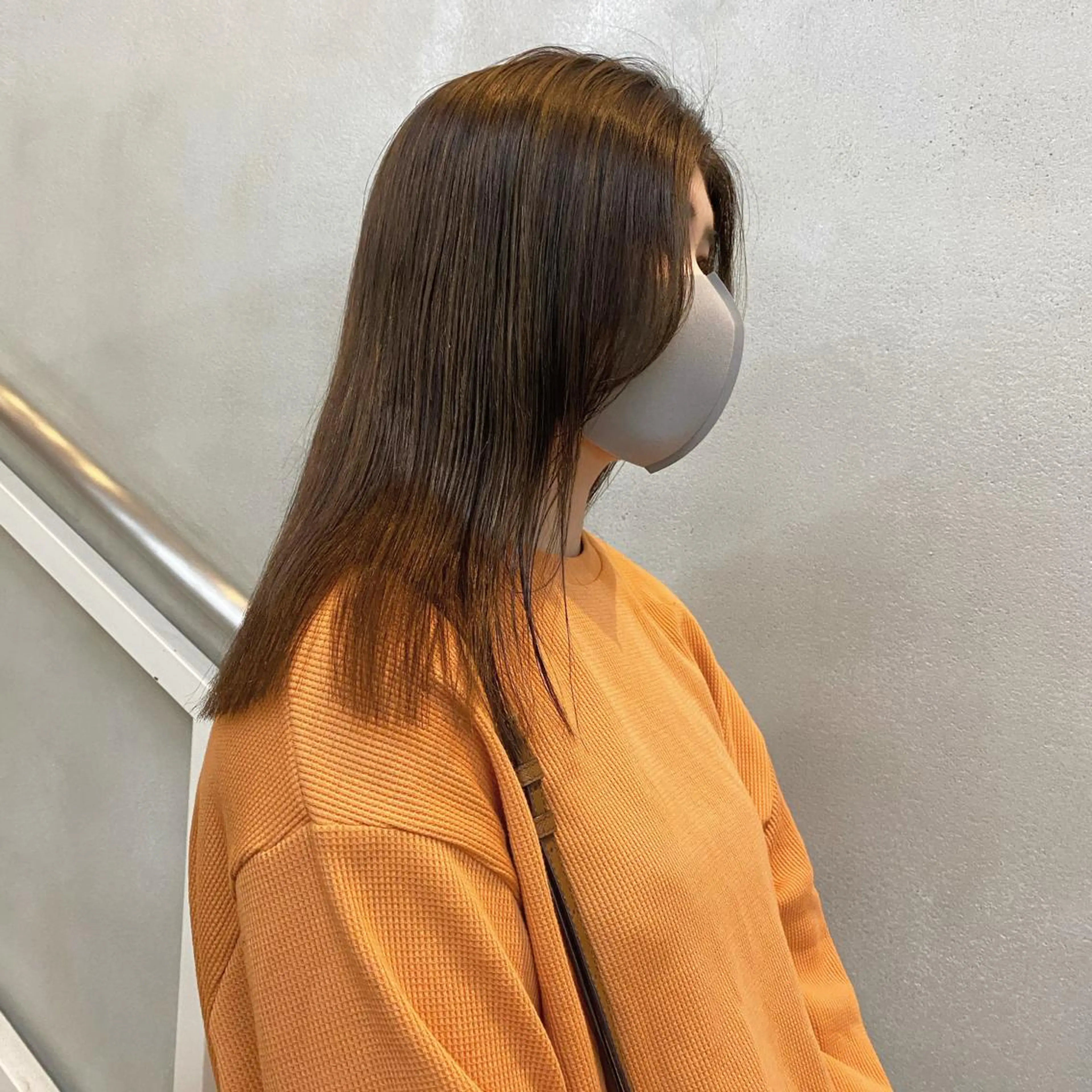 セミロング 髪質改善 カット トリートメント ウルフカット 811 大阪梅田 ウルフのヘアスタイル