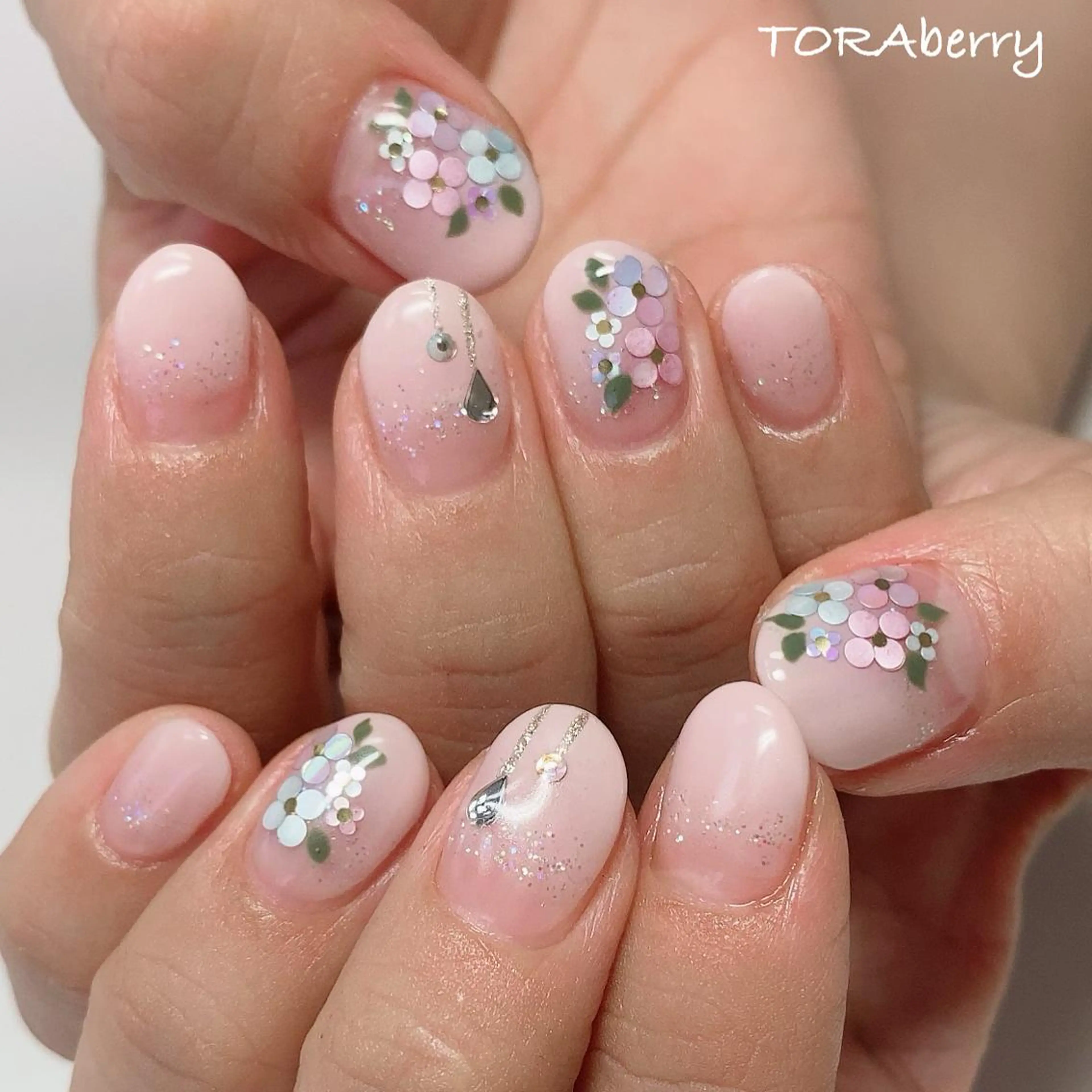 ネイル ハンドネイル ネイリスト なつみのネイルデザイン