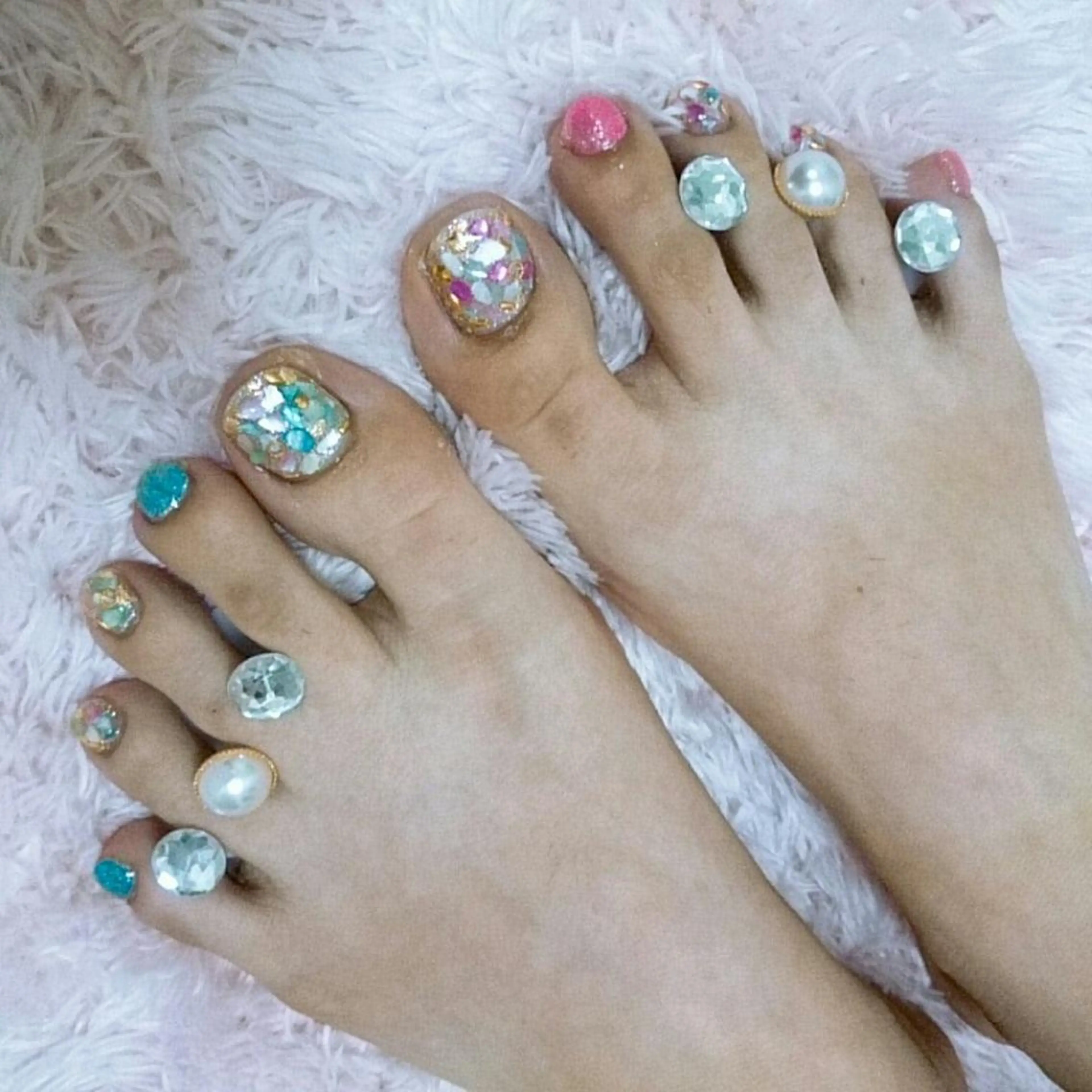 ネイル フットネイル キラキラネイル JEWEL nailのネイルデザイン