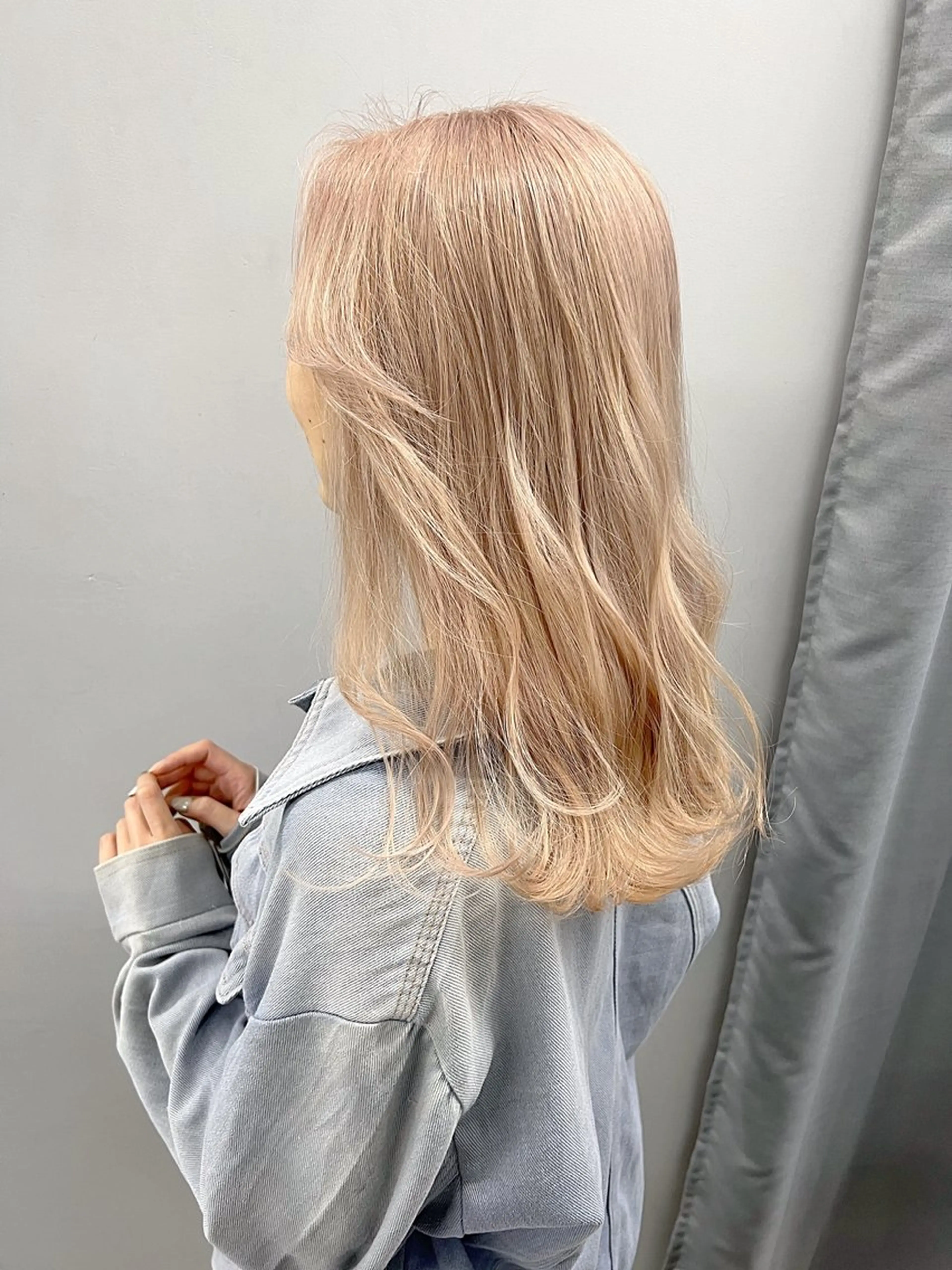 セミロング カラー ベージュカラー カット ヘアカラー トリートメント 【痛くないブリーチ】 野村友大のヘアスタイル