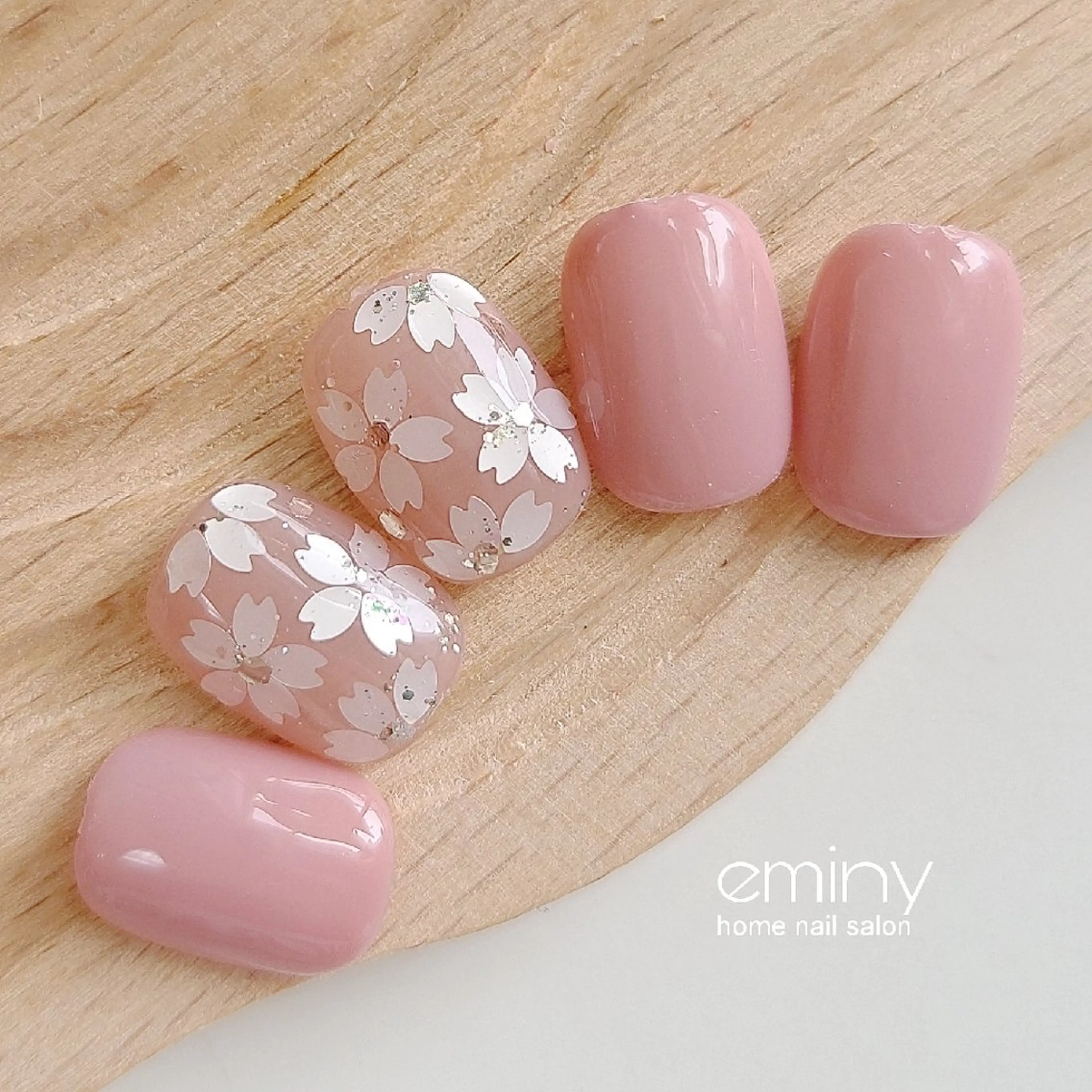 ネイル 桜ネイル フラワーネイル ジェルネイル 韓国ネイル ピンク ハンドネイル nail salon  eminyのネイルデザイン