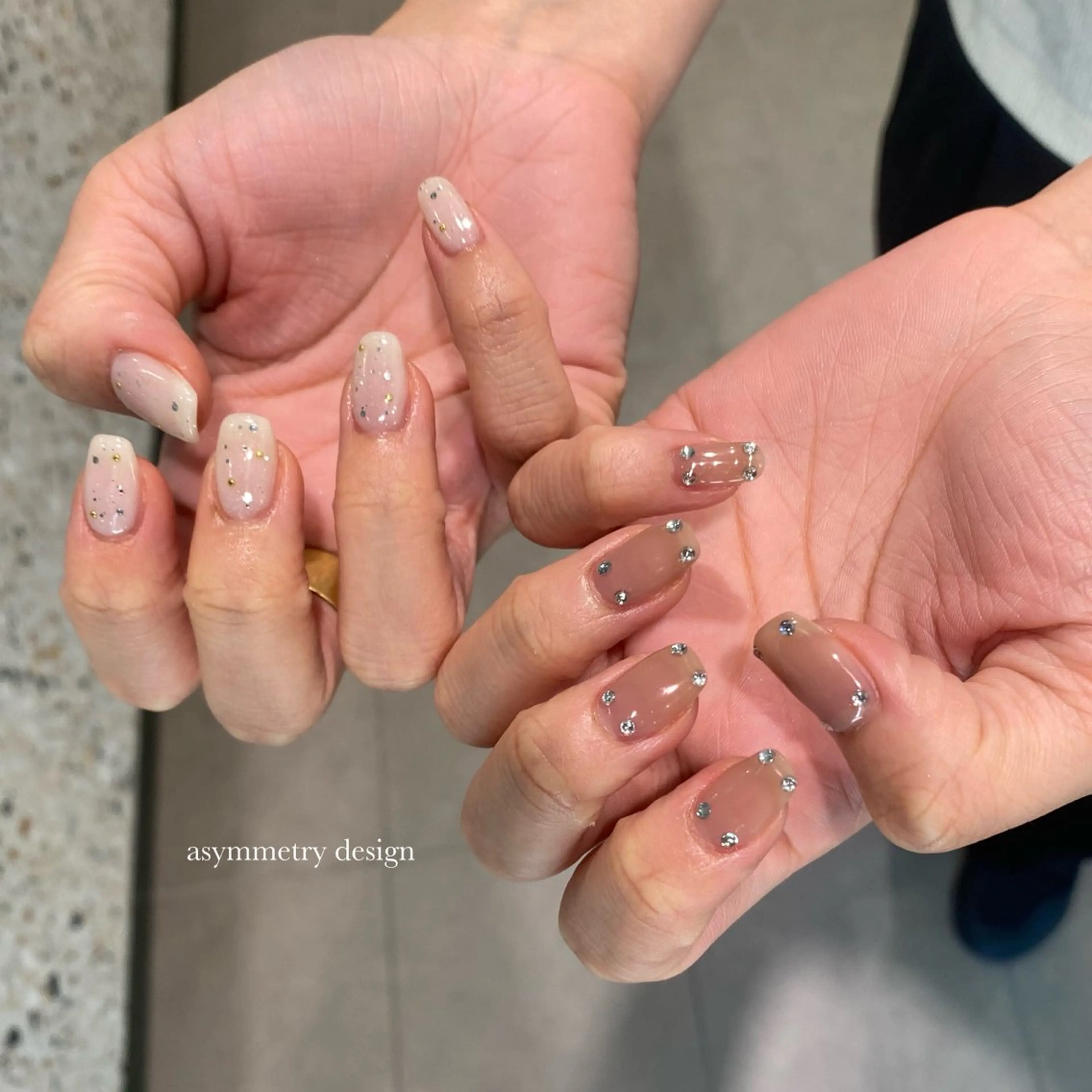 ネイル ストーンネイル ハンドネイル WAVY airiのネイルデザイン