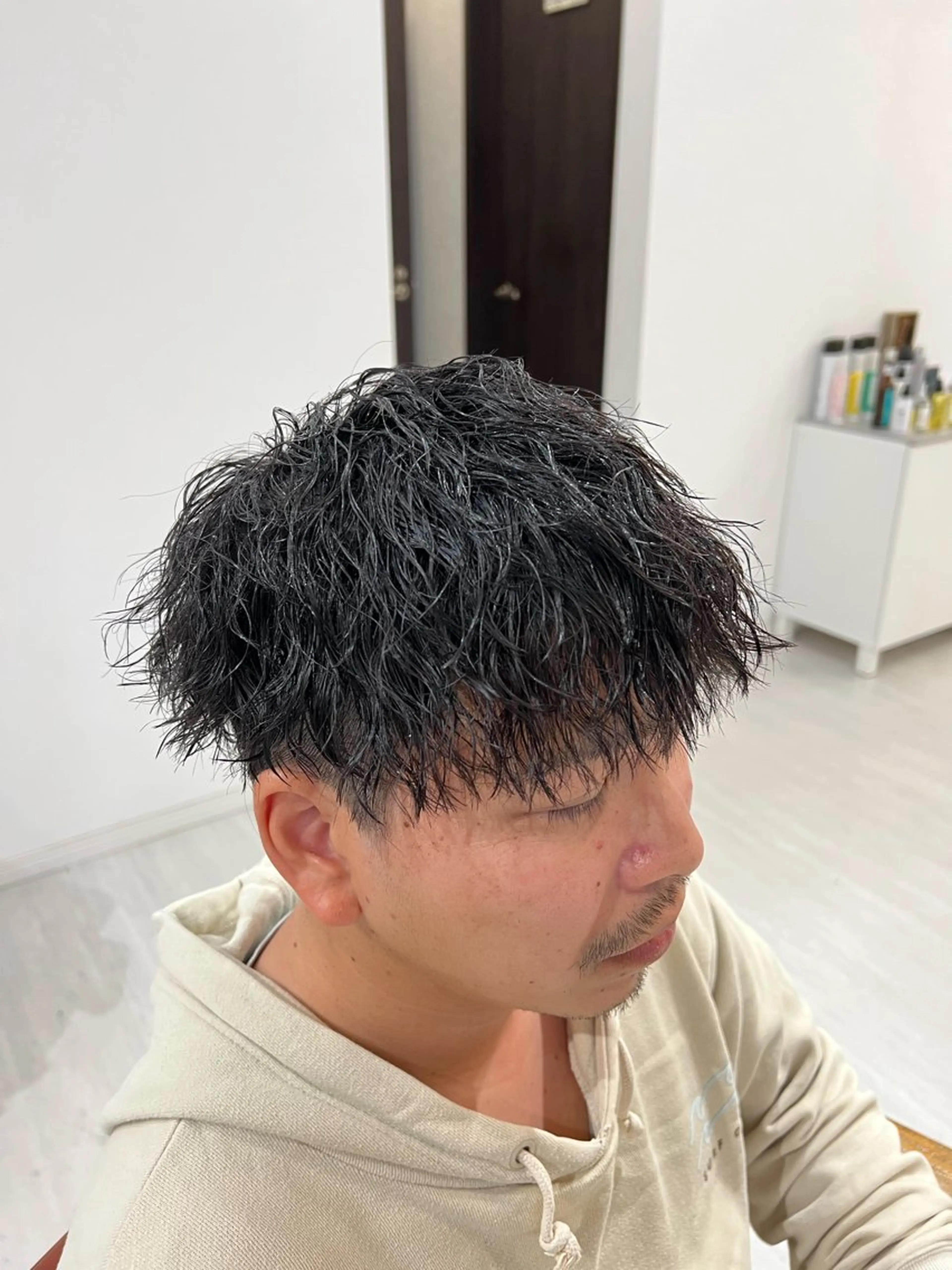 パーマ メンズ Salon de Qualia(サロンドクオリア)所属・ハイトーン/外国人風 カラー/メンズパーマのヘアスタイル