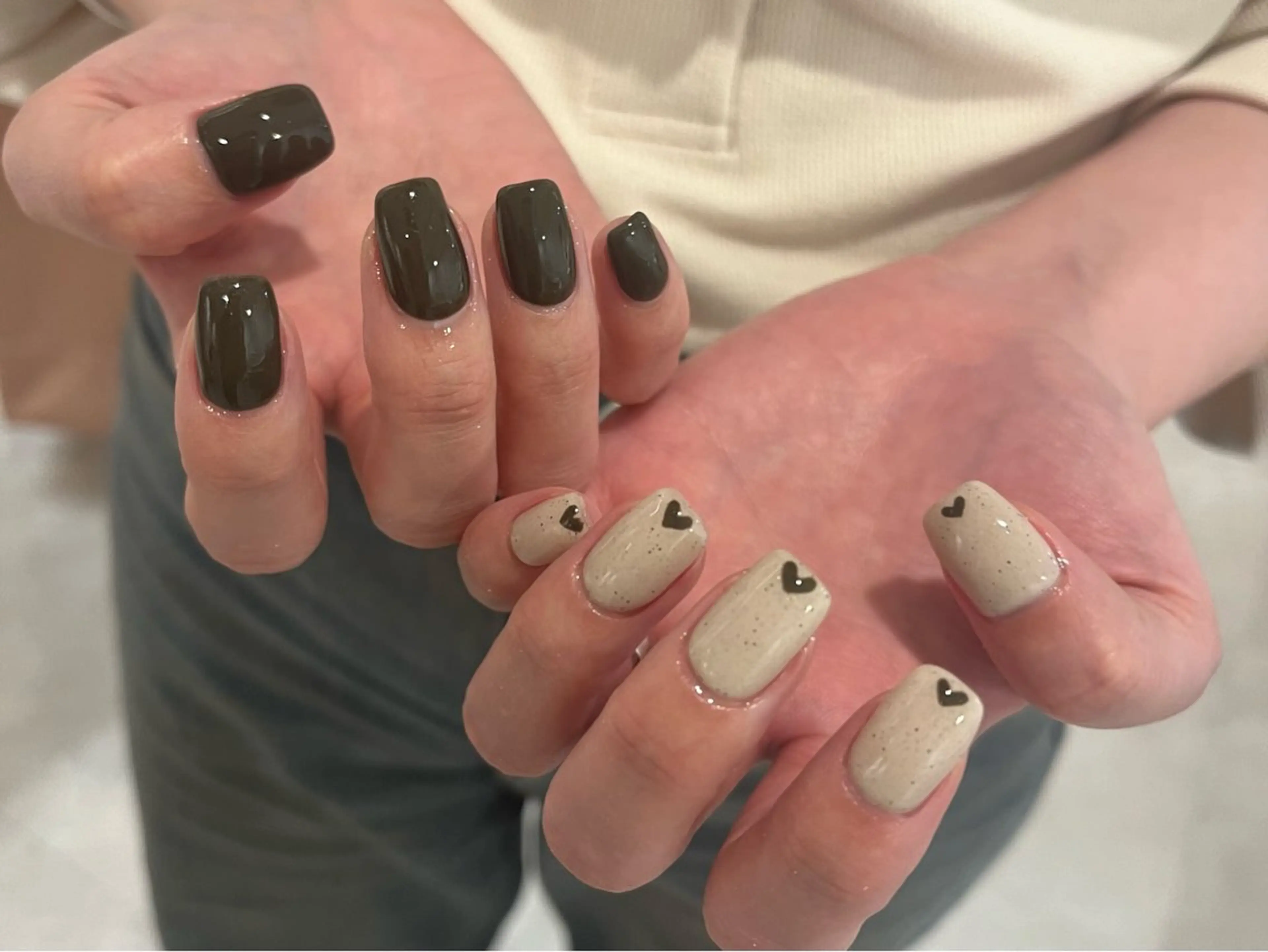 ネイル ブラウン ハート バレンタイン ハンドネイル hiyo🫧ネイル /渋谷💍🎀のネイルデザイン