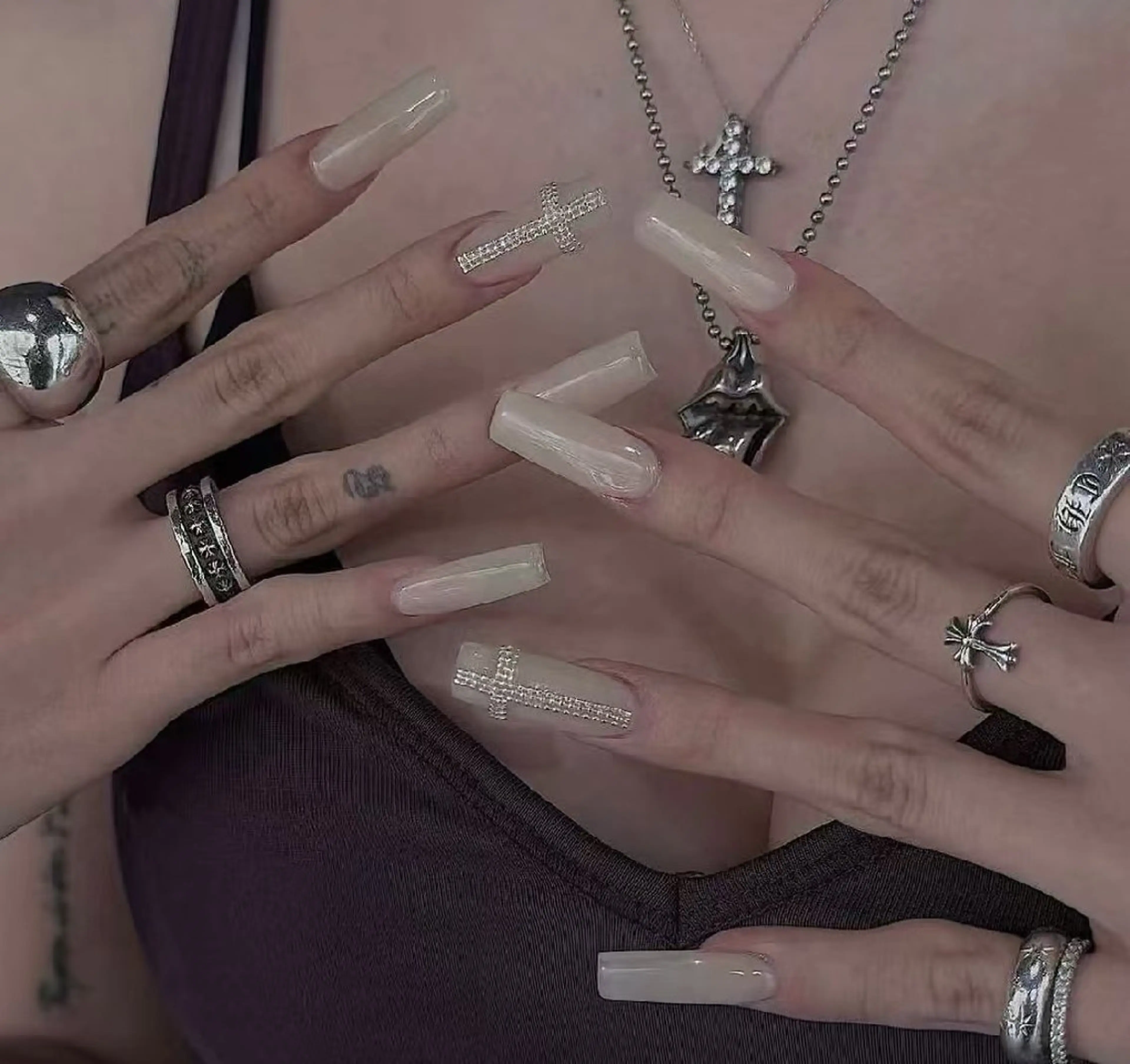 ネイル オーロラネイル フラワーネイル フットネイル フレンチネイル ジェルネイル ハンドネイル Oomiya 服部のネイルデザイン